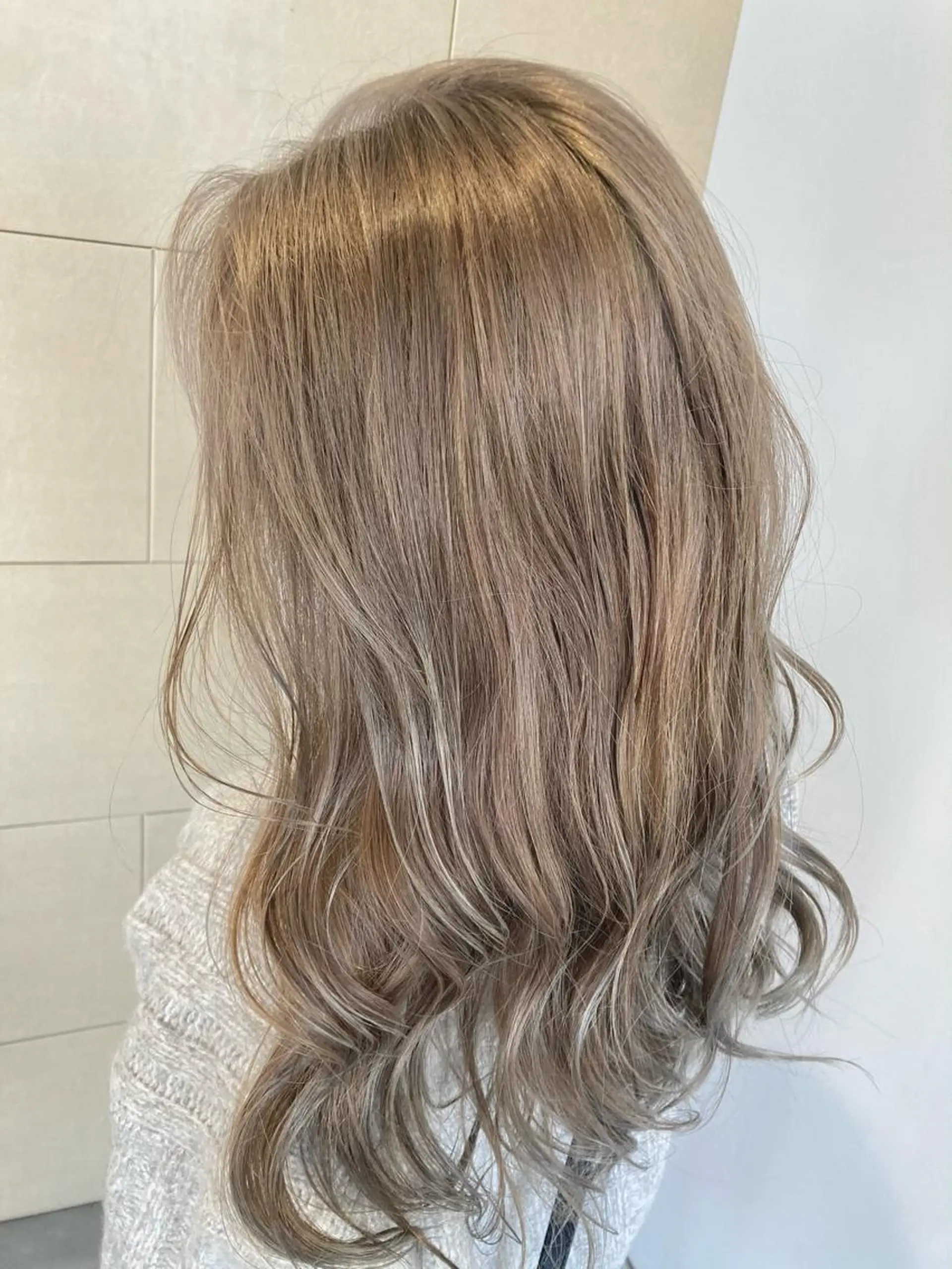 ロング タカツド ユウキのヘアスタイル