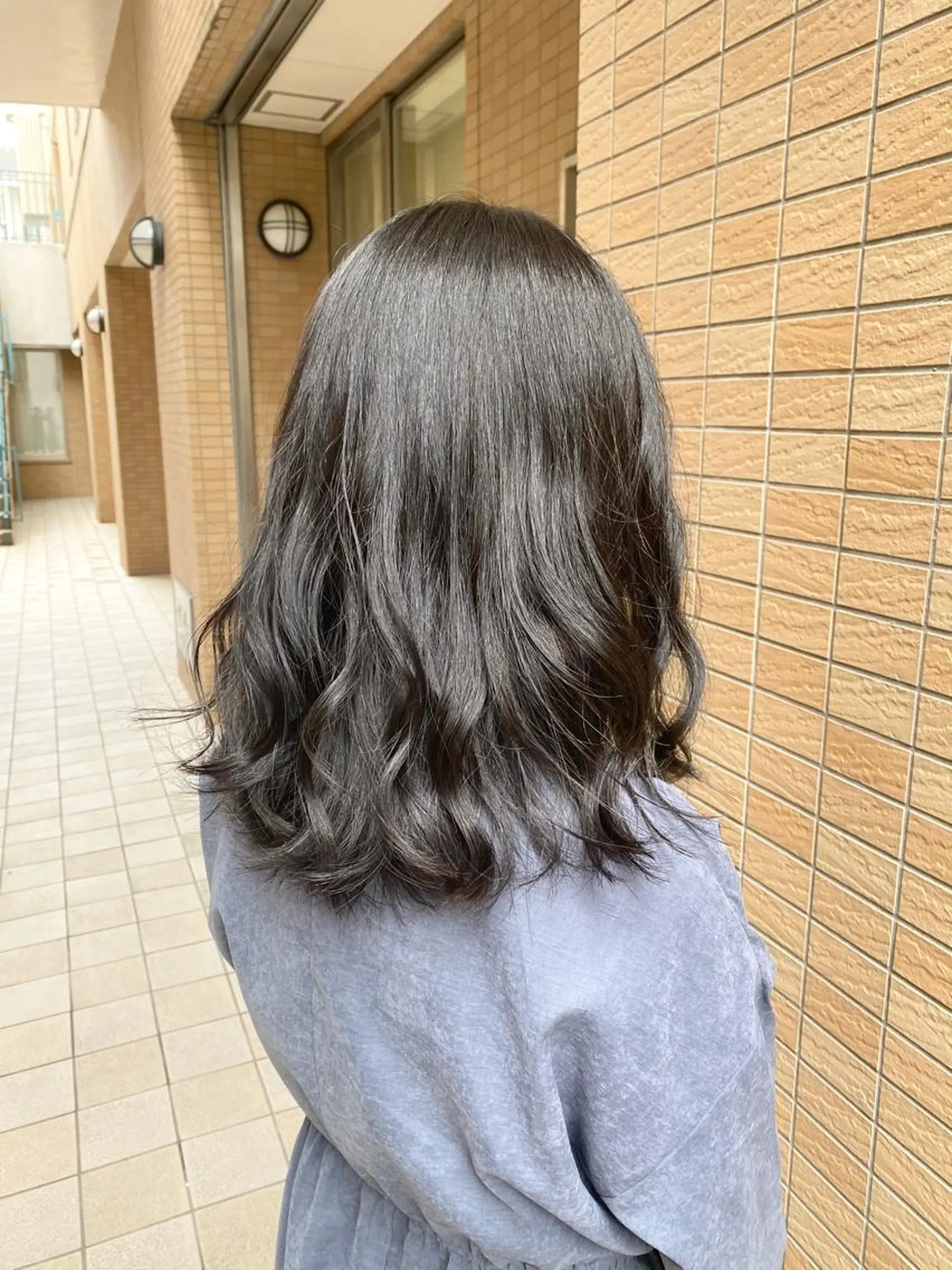 セミロング カラー 髪質改善 ヒデのヘアスタイル