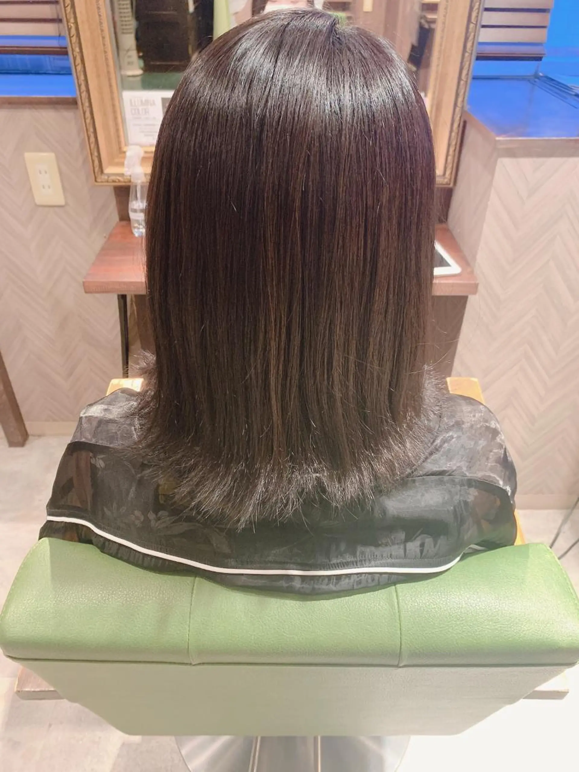 ミディアム カラー 岩永 瑞希のヘアスタイル