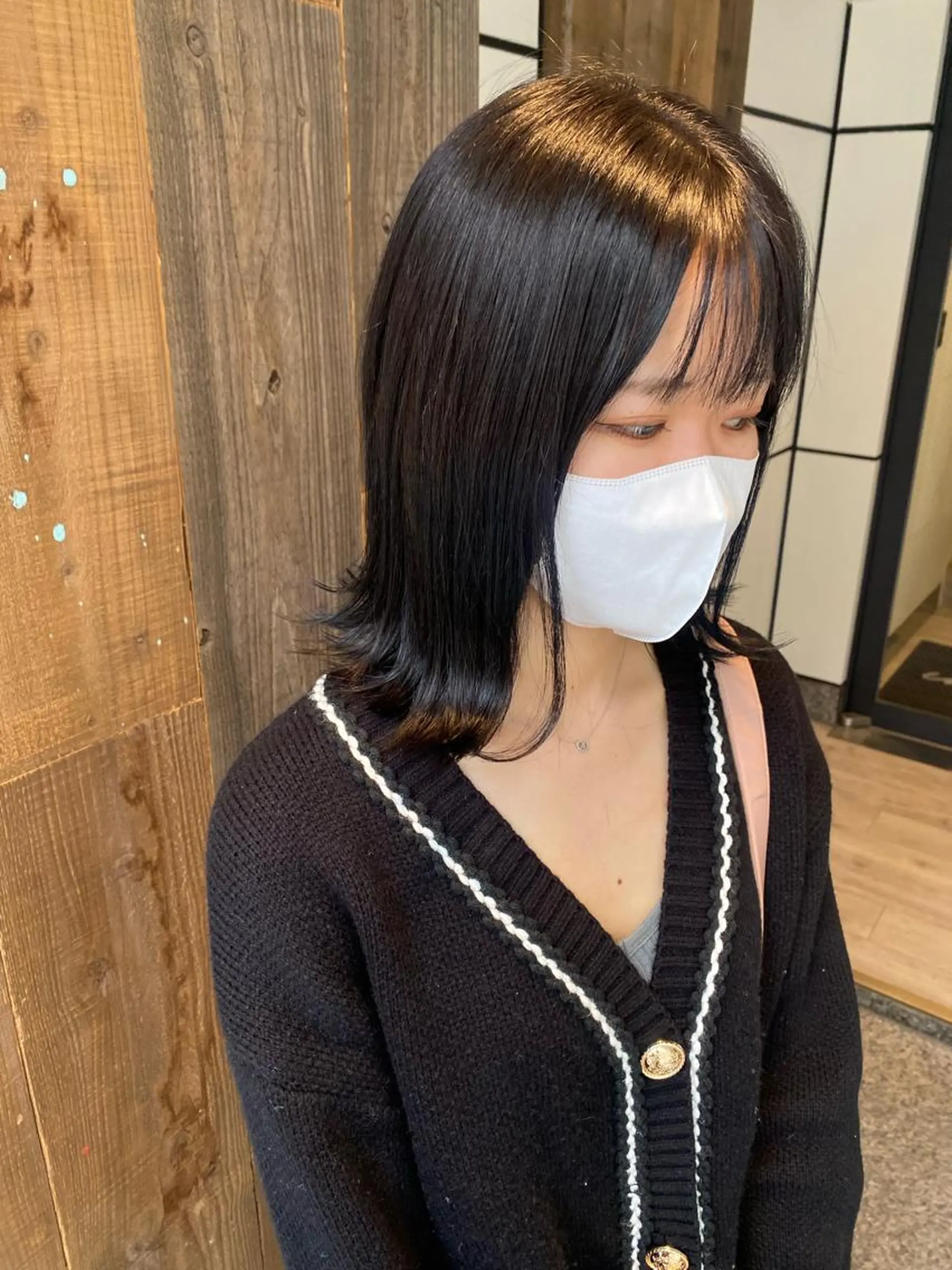 ミディアム カラー 黒髪 ブルーカラー ブルーブラック 韓国風ヘア ヘアカラー 🍑 モモカ🍑のヘアスタイル