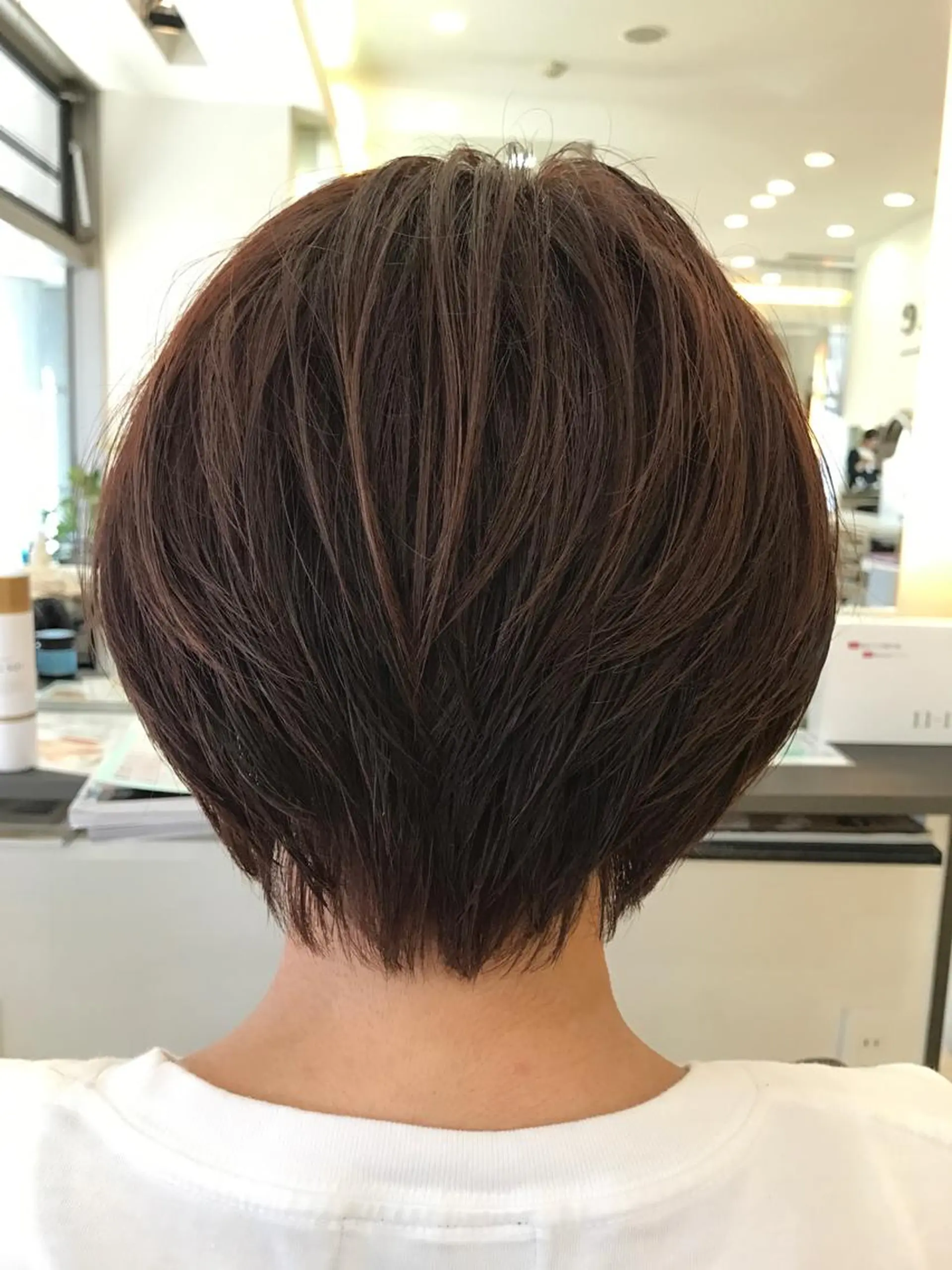 ショート カラー ショートボブ ベージュカラー ピンクカラー ピンクベージュ ボブ 杉浦 彰紀のヘアスタイル