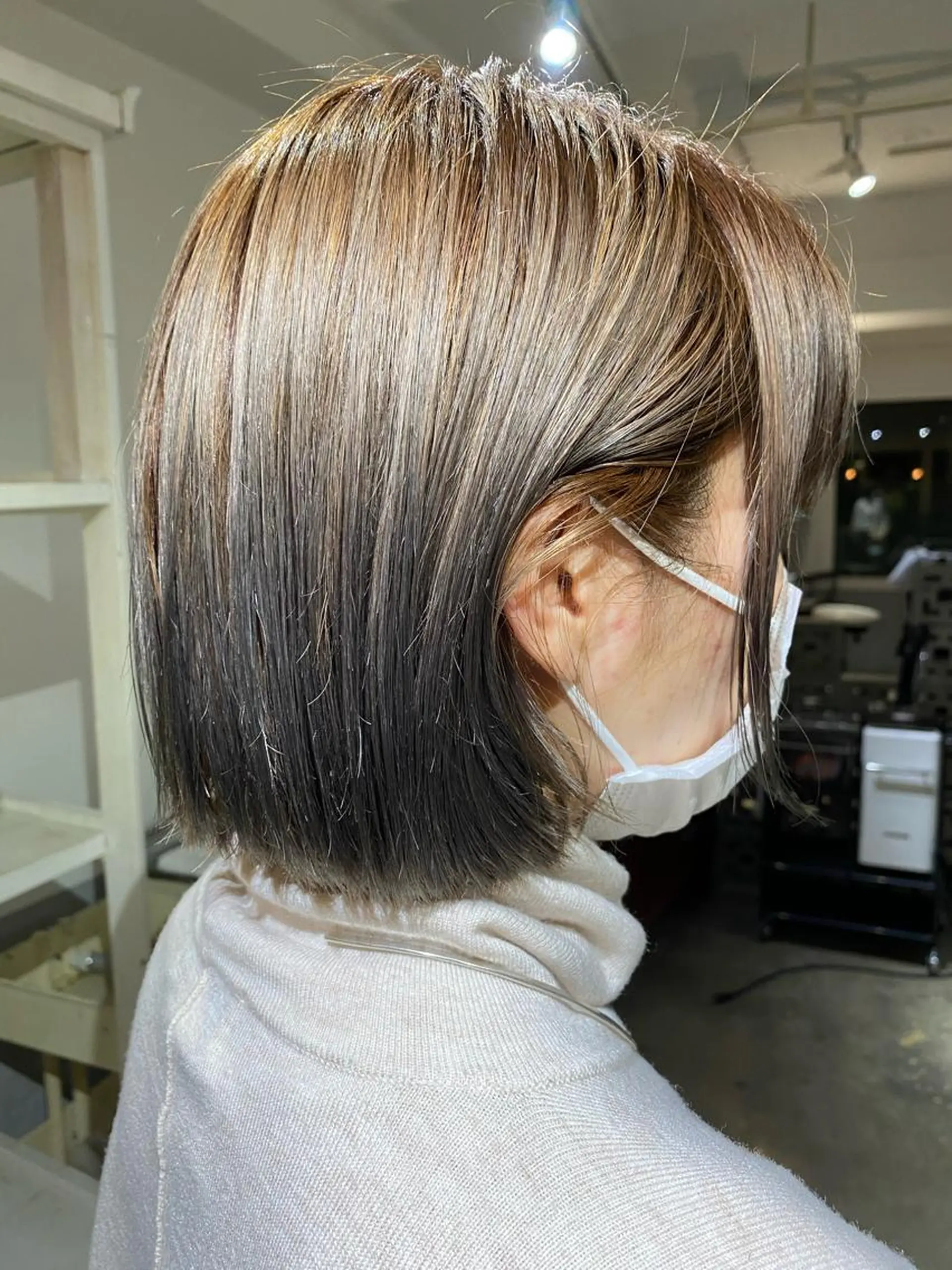 ショート カラー グレージュ シルバー シルバーグレージュ カワダ リュウセイのヘアスタイル