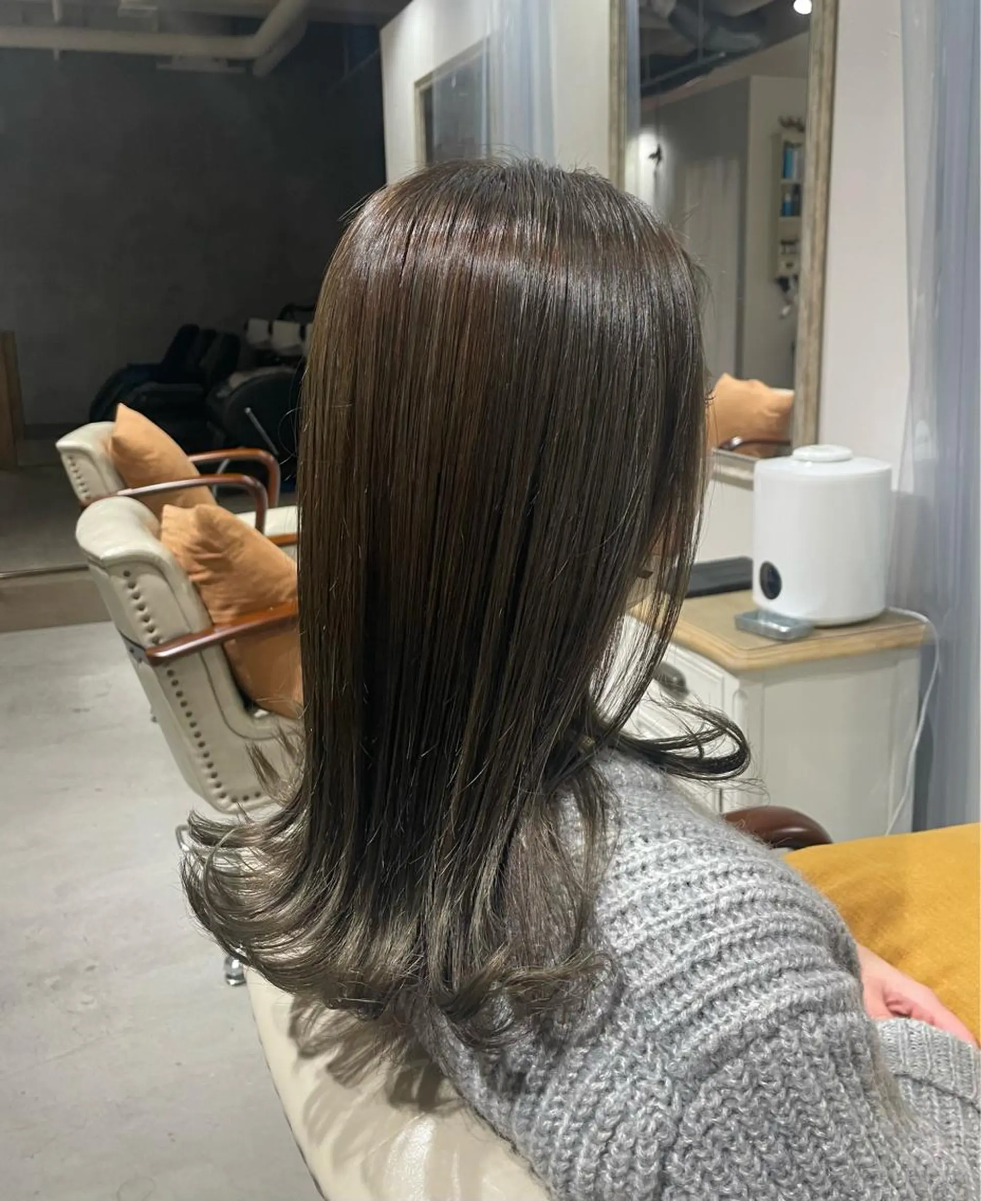ロング カラー 瀬川 夏緒のヘアスタイル
