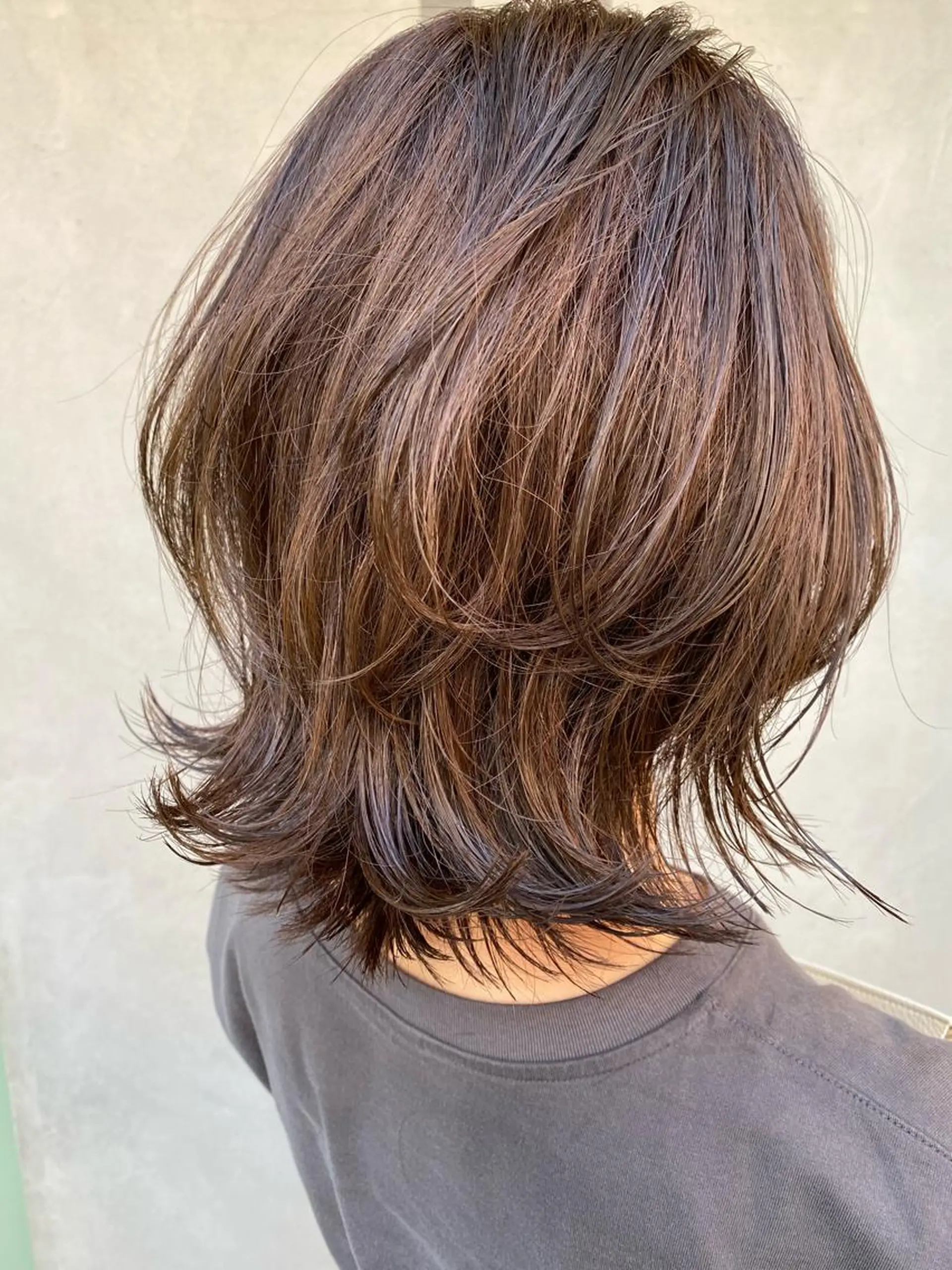 ミディアム カラー くびれヘア カット ヘアカラー トリートメント 久保亮太 /大人ショートのヘアスタイル