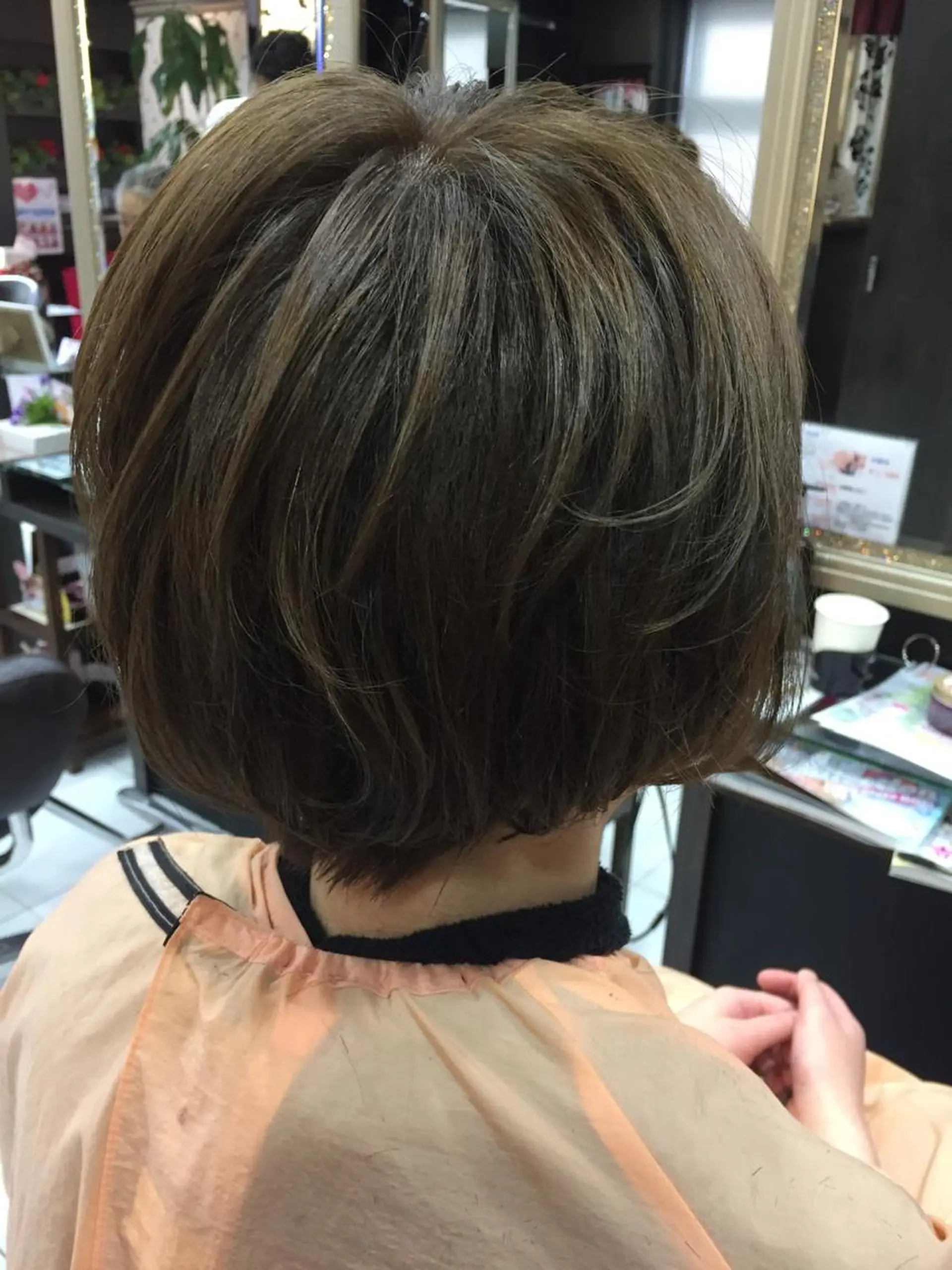 ショート カラー イルミナカラー 韓国ヘア✨グレージュ カラーasamiのヘアスタイル