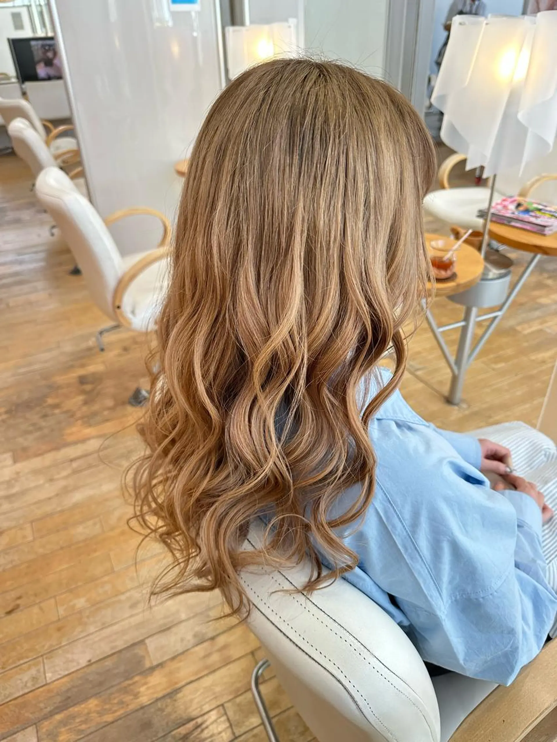 ロング カラー ハイトーンカラー ヘアカラー 山本 瑠華のヘアスタイル