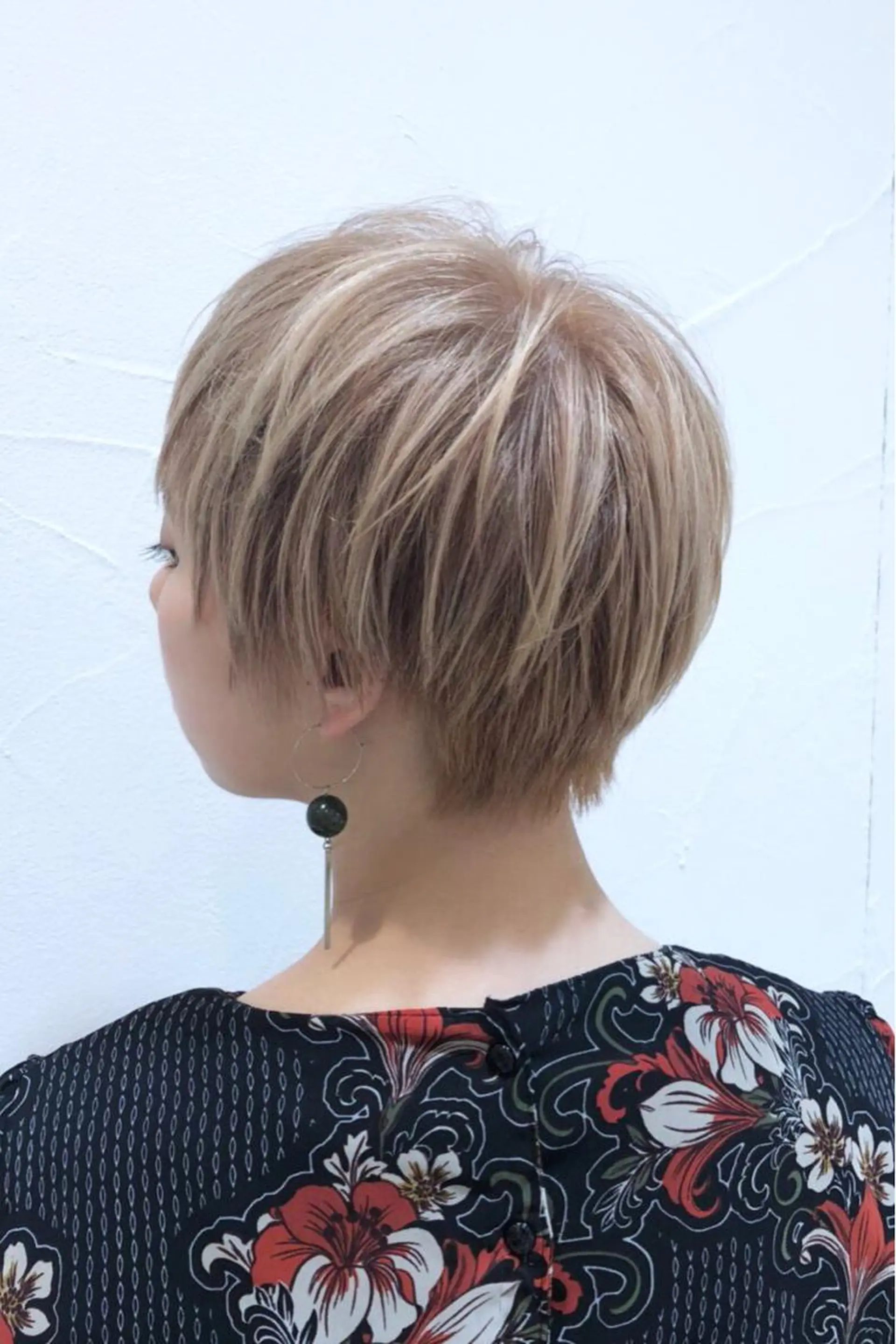ショート 外国人風カラー ショートヘア ヘアカラー トリートメント 🤍美髪改善職人🤍 高橋　臣介 店長のヘアスタイル