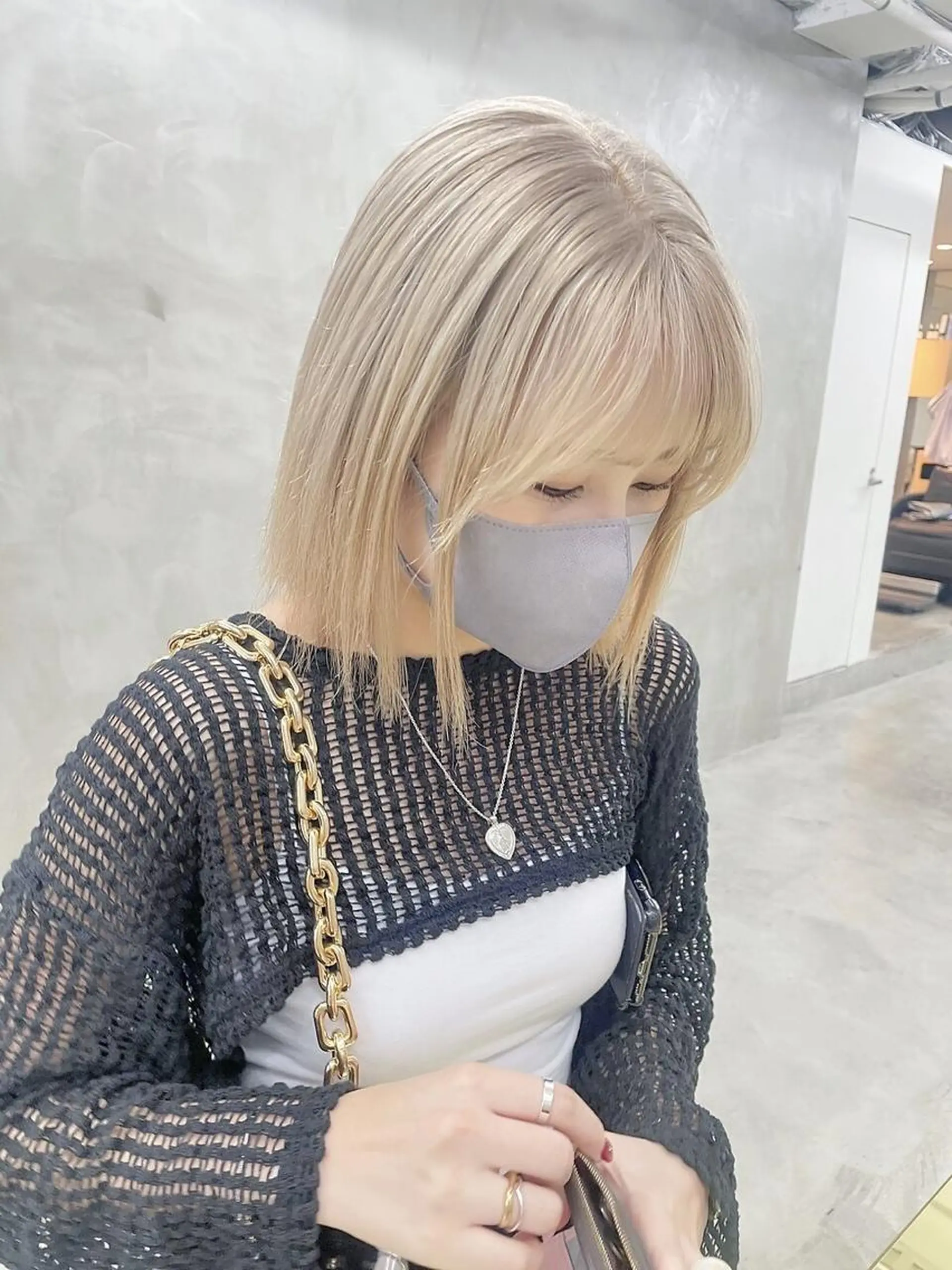 ミディアム カラー パーマ ヘアアレンジ メンズ ミディアムパーマ メンズバレイヤージュ メンズブリーチ センターパート フェードカット ヘアカラー トリートメント ハイトーン/レイヤー 🌸さくらのヘアスタイル