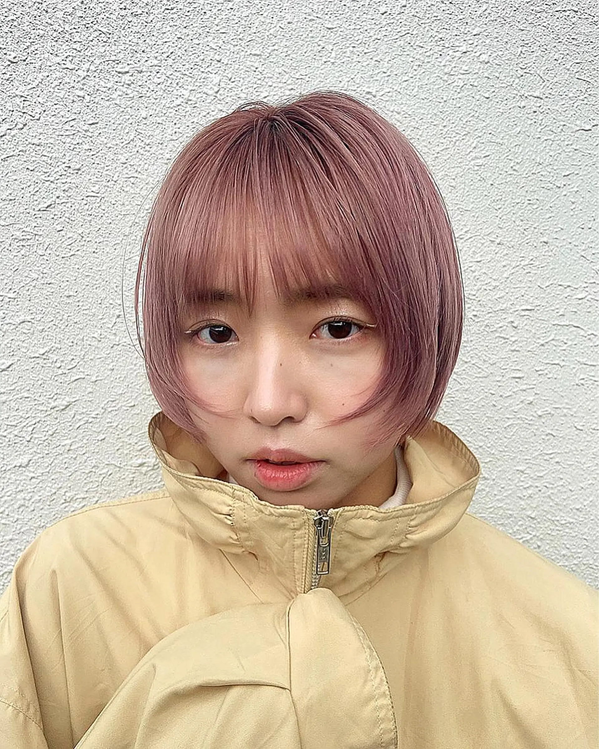 ミディアム カラー ブリーチ ピンクカラー カット ヘアカラー 牧原歩夢/レイヤー /ウルフ/ブリーチのヘアスタイル