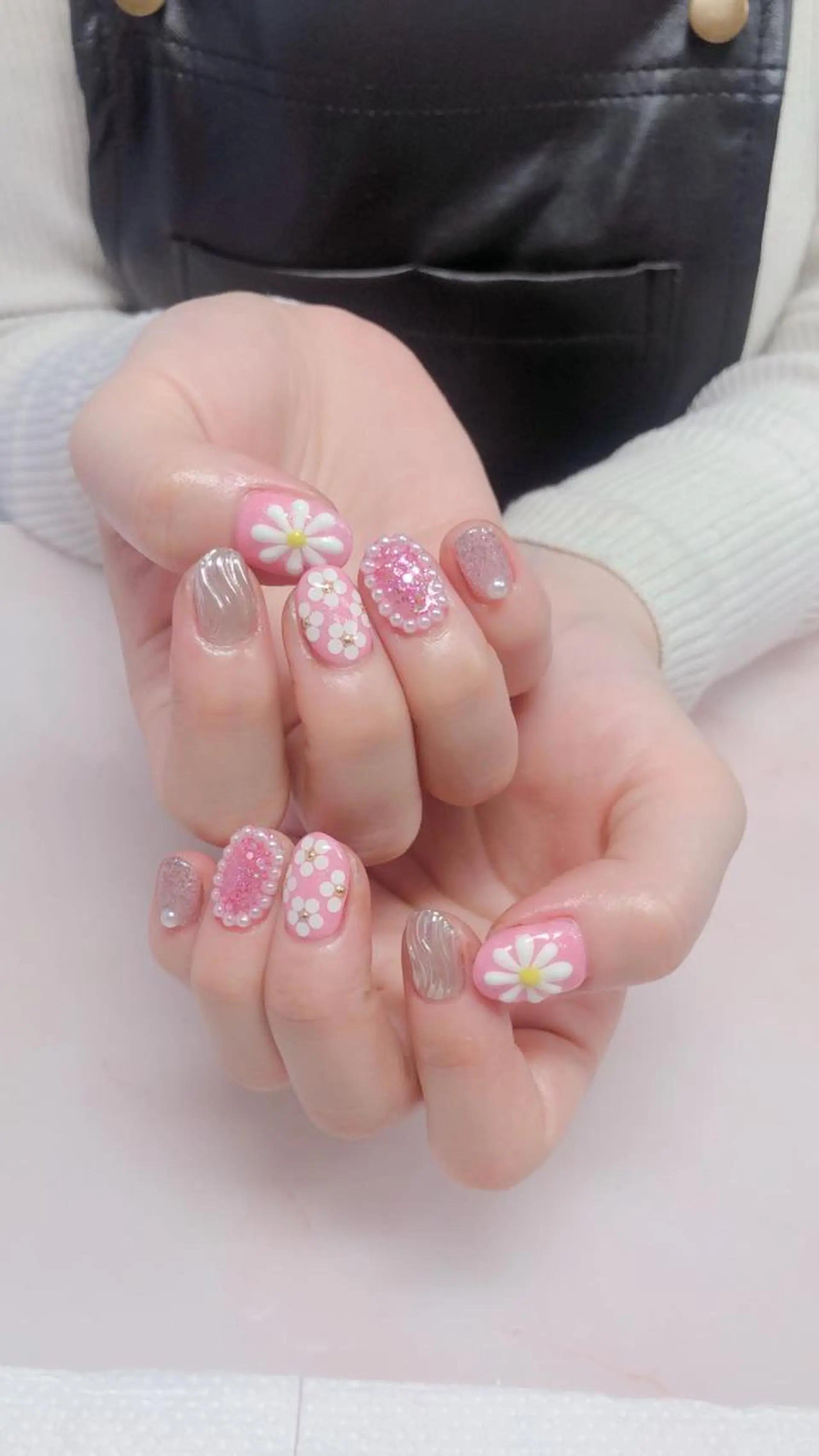 ネイル ハンドネイル ハンドケア ハク キのネイルデザイン