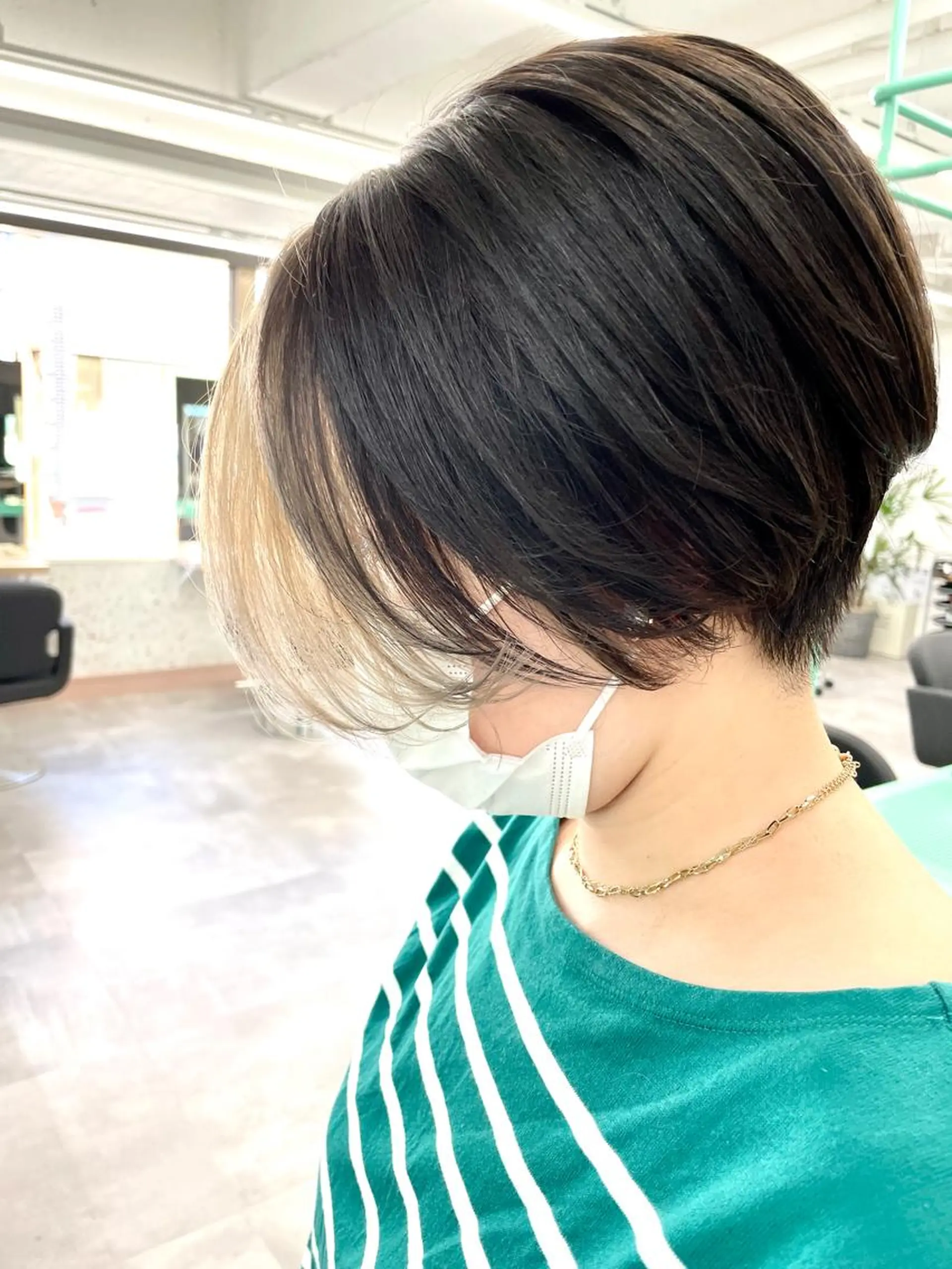 ショート ミストバング ハイライト レイヤーカット カット ヘアカラー トリートメント 💚透明感カラー💚 ♻️本間♻️のヘアスタイル