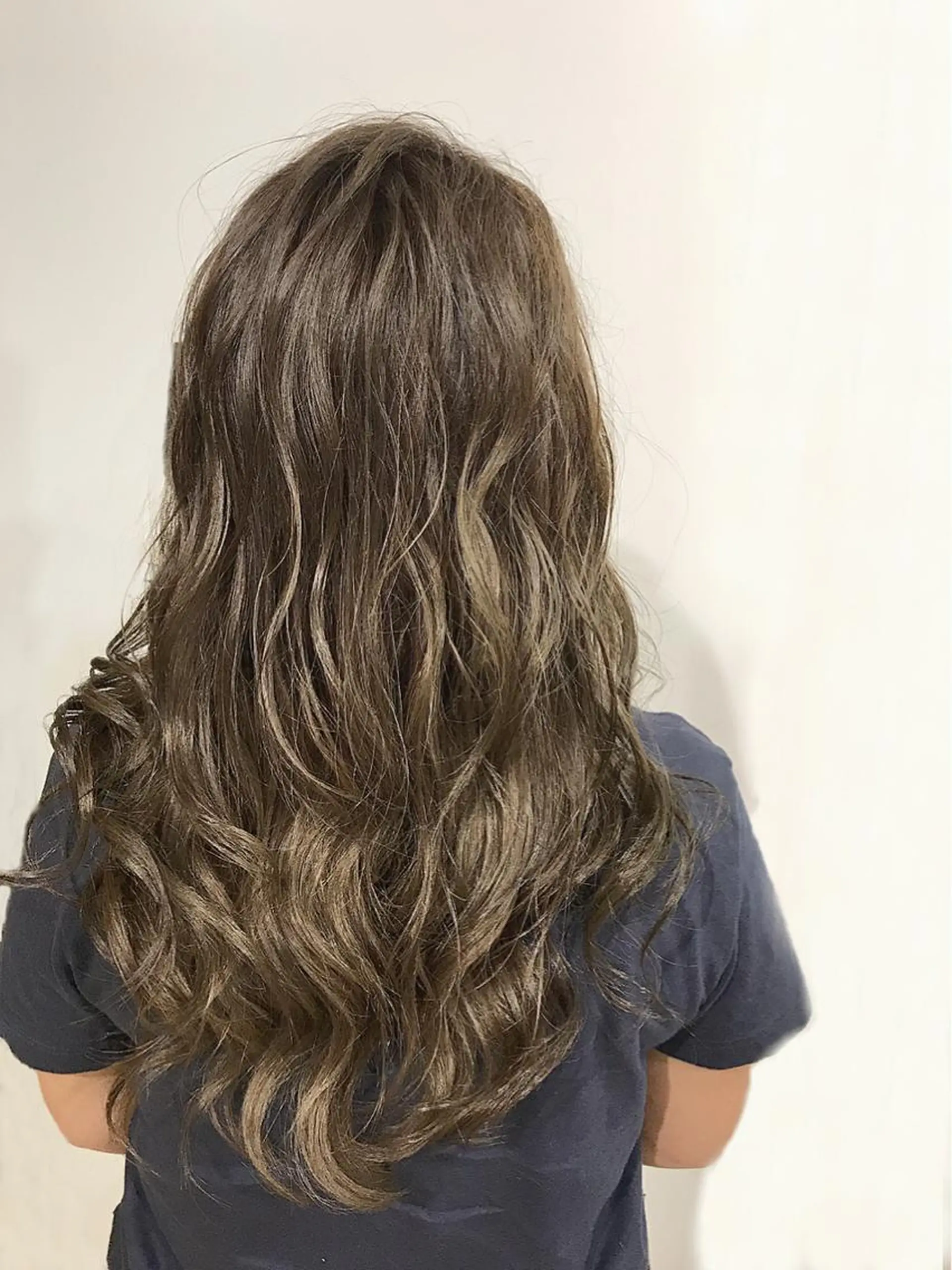 セミロング カット 縮毛矯正 modern made モダンメイド所属・イメチェン☆丁寧接客 田中 優貴のヘアスタイル