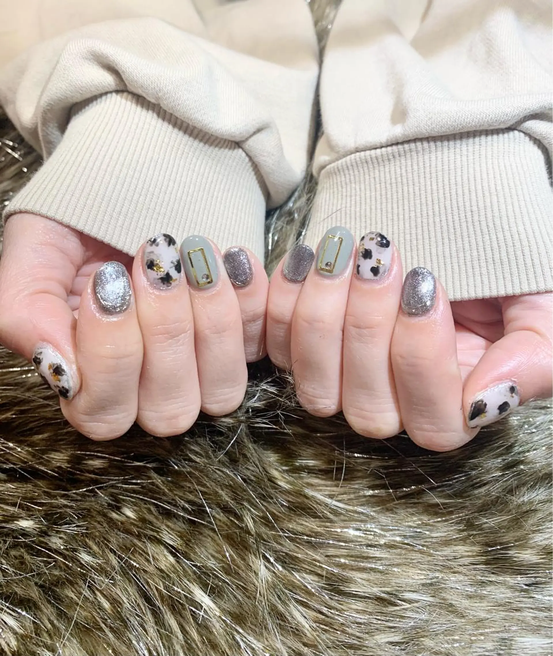 ネイル ハンドネイル ハンドケア 🌙都岡 ムーンネイルのネイルデザイン