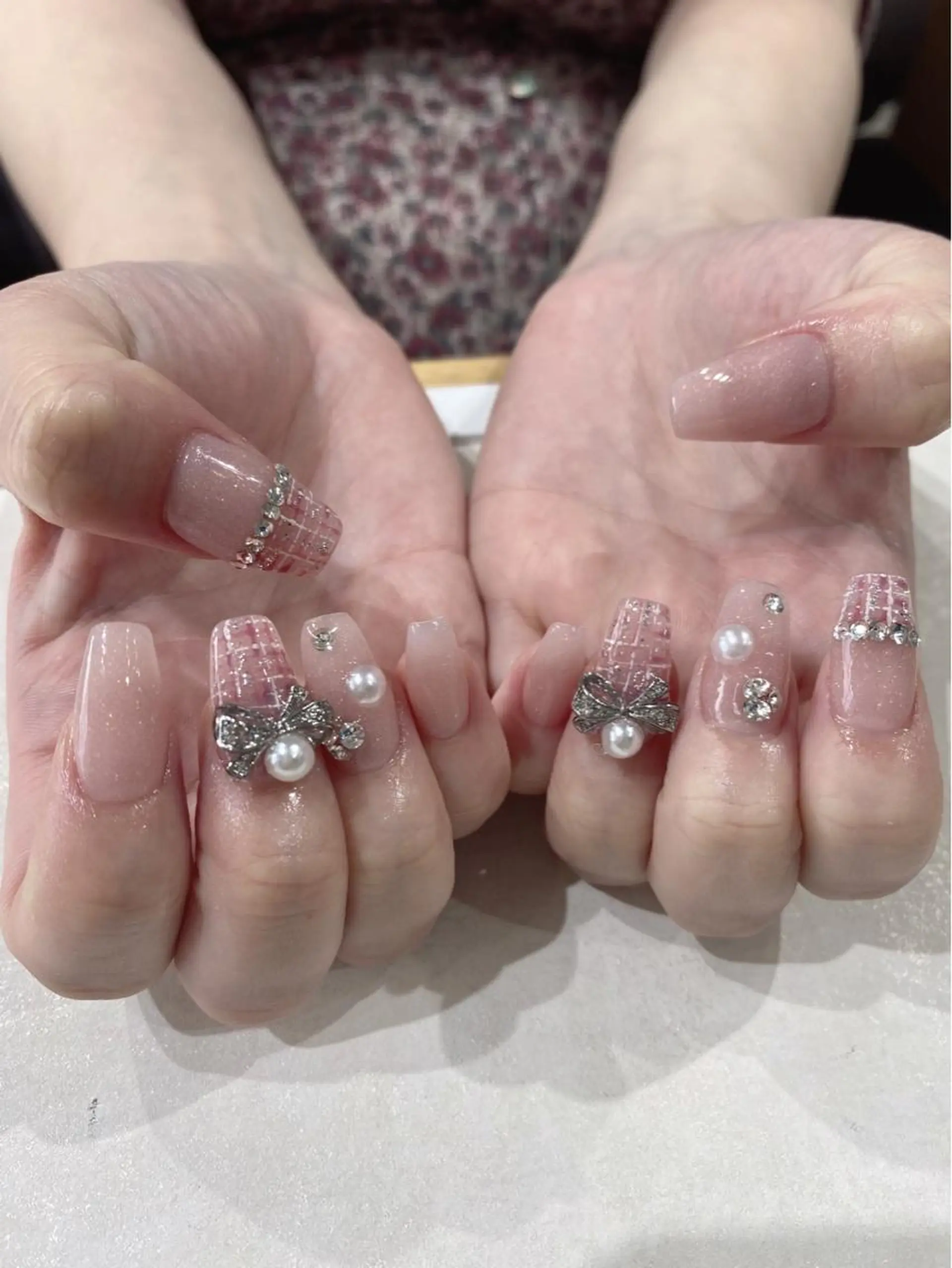 ミディアム ハンドネイル Nail  R💫 naoのネイルデザイン