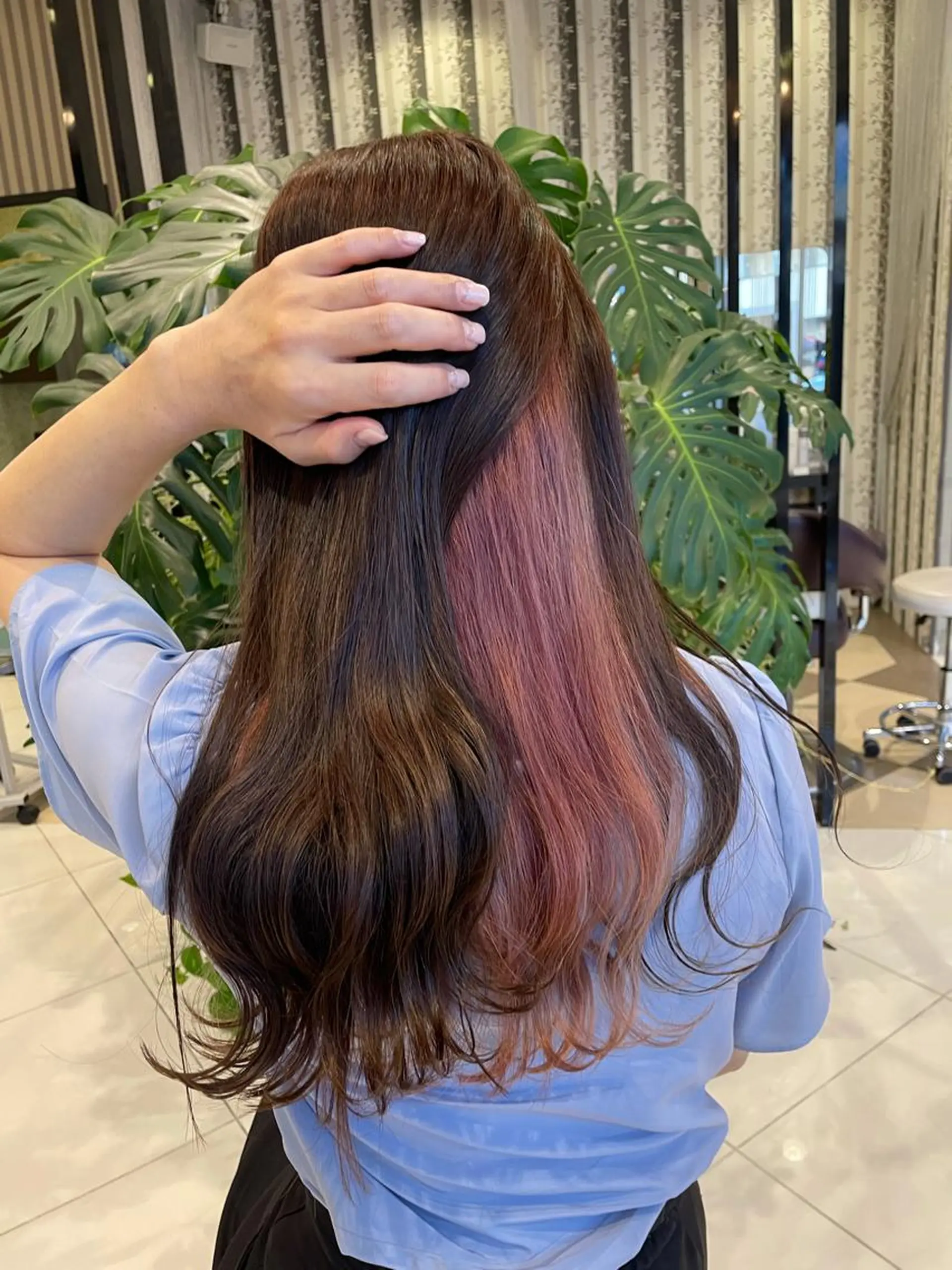 ロング カラー 石坂 瀬音のヘアスタイル