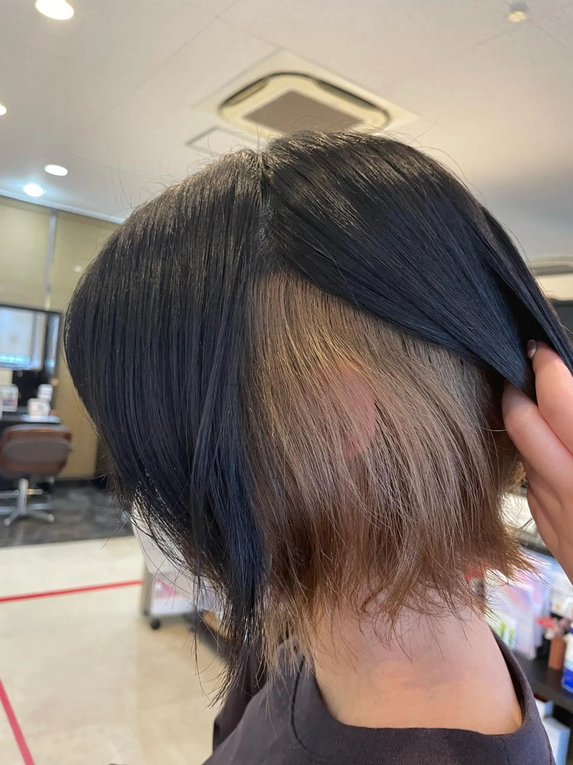カラー ヘアカラー トリートメント 中尾 唯音名のヘアスタイル