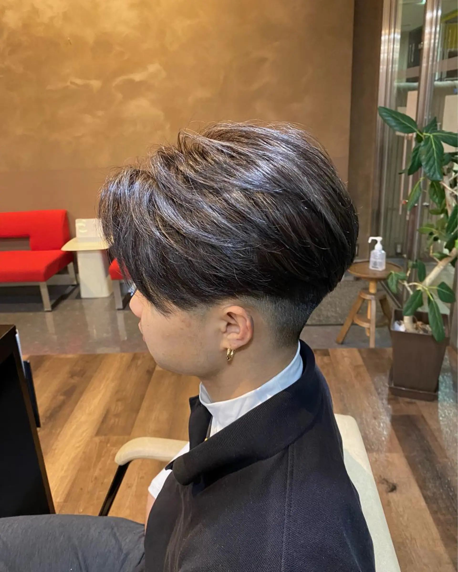 カラー メンズ センターパート メンズハイライト ハイライトカラー シルバー STYLE エキシティ店所属・【似合わせパーマ】 STYLE 杉原　魁のヘアスタイル