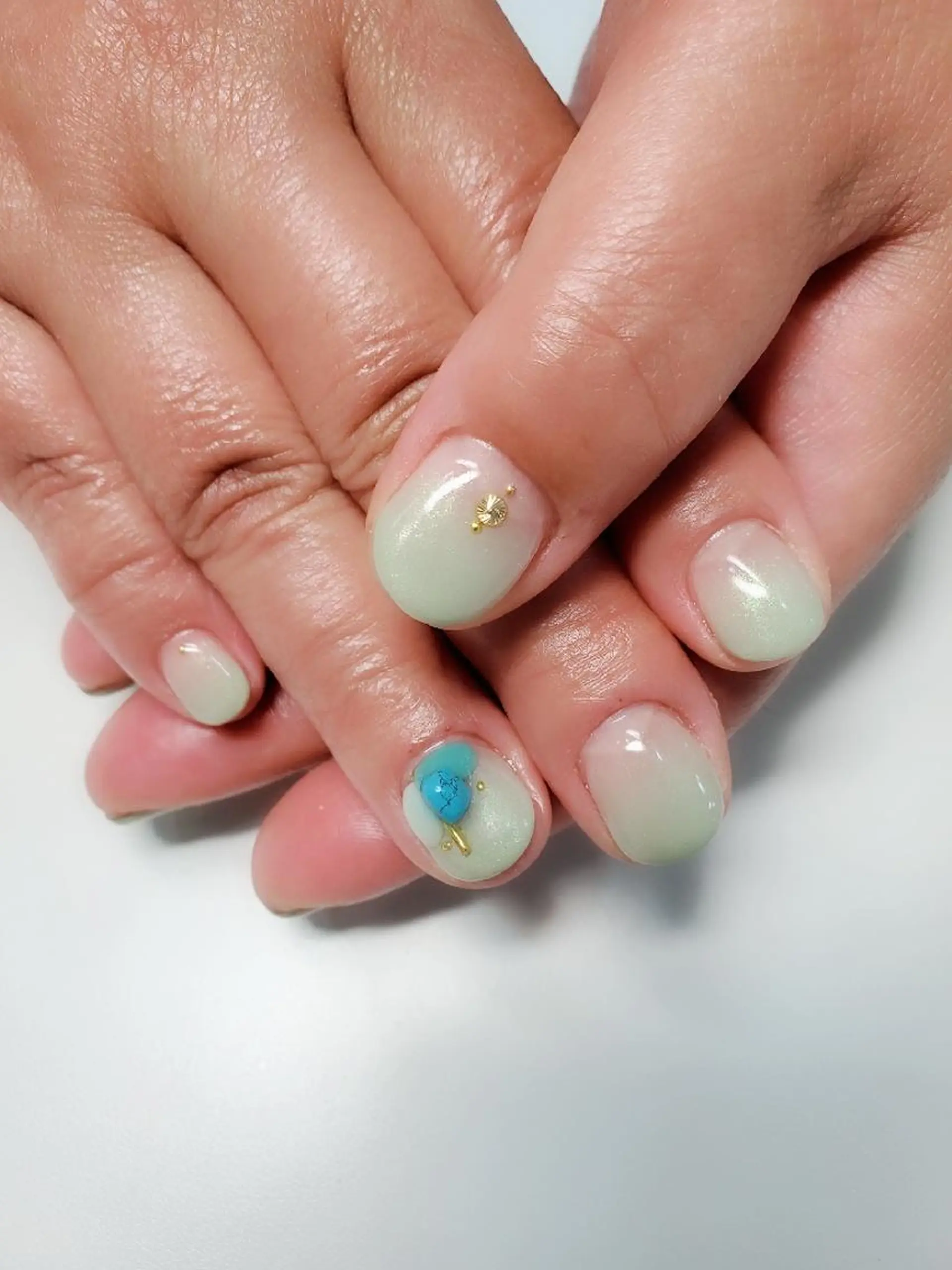 ネイル グラデーション B.care自由ヶ丘所属・早坂  のネイルデザイン