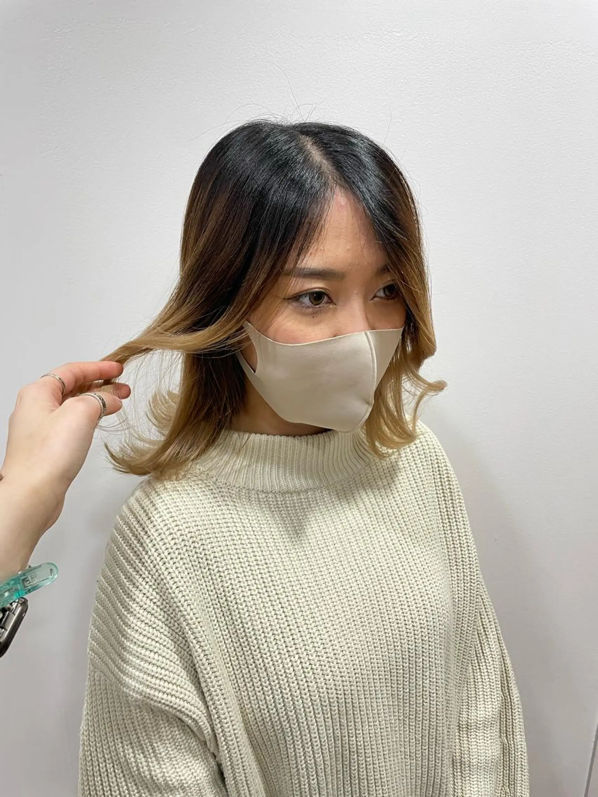 ミディアム カット トリートメント 水色/ペールカラー/ レイヤー💫mayuのヘアスタイル