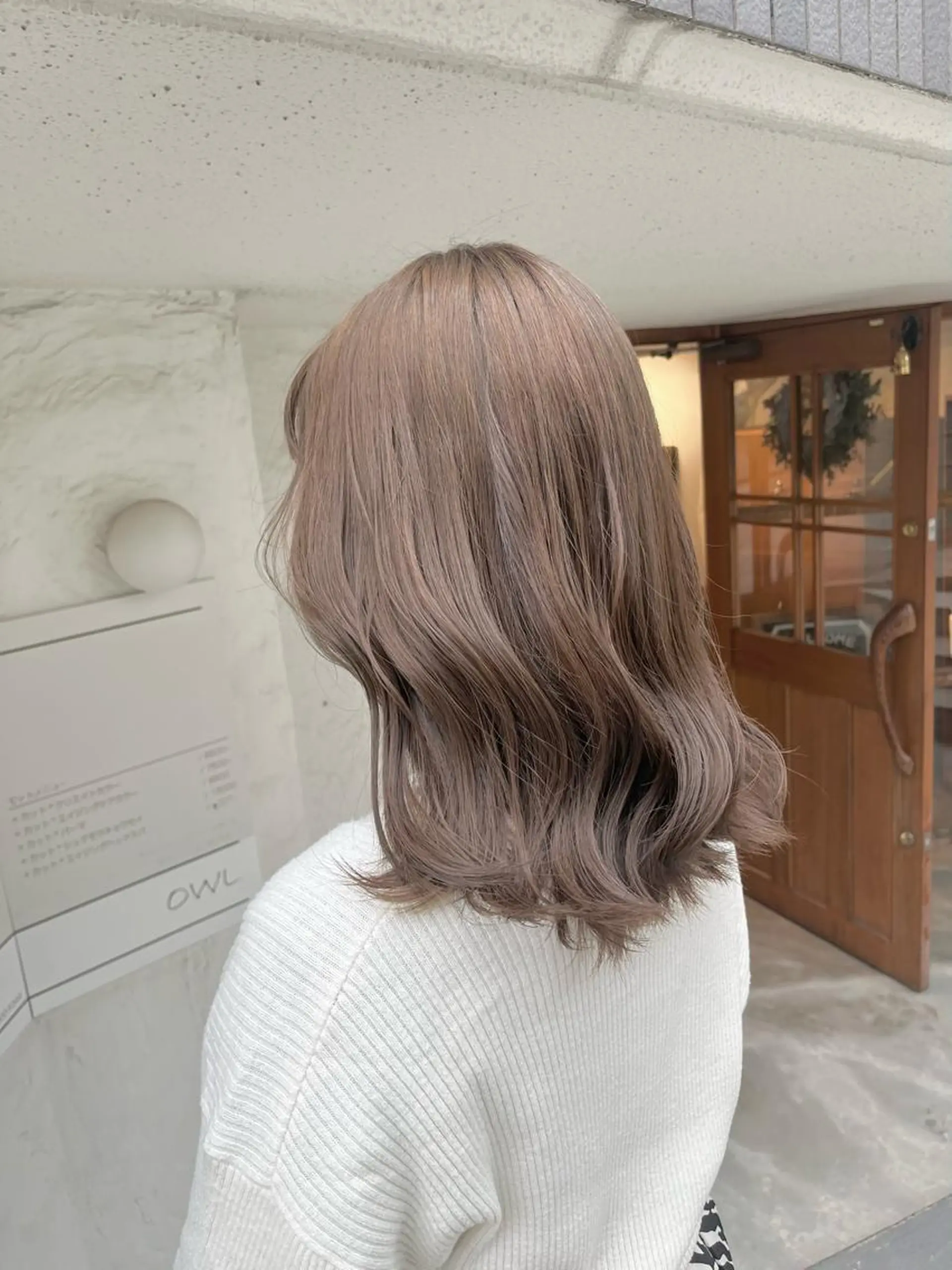 セミロング カラー グレージュ FUJINO RYOのヘアスタイル