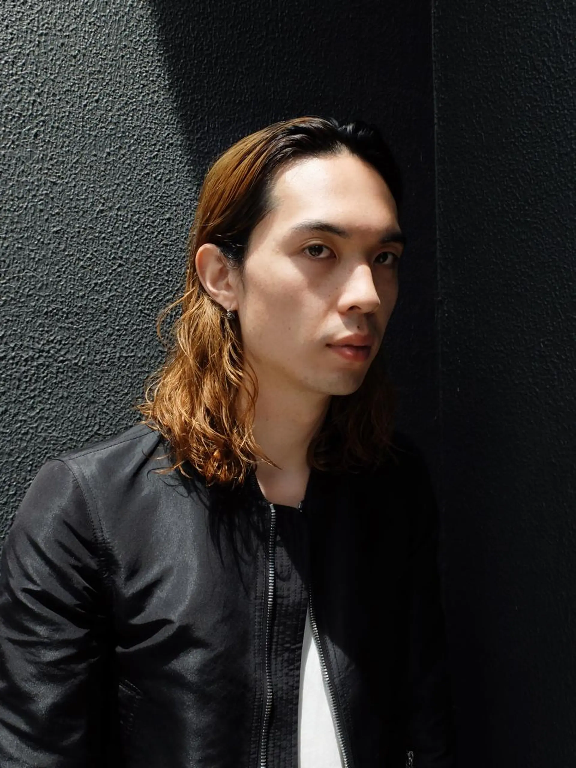 セミロング メンズ カット ダブルカラー/ ケアブリーチ/クニトのヘアスタイル