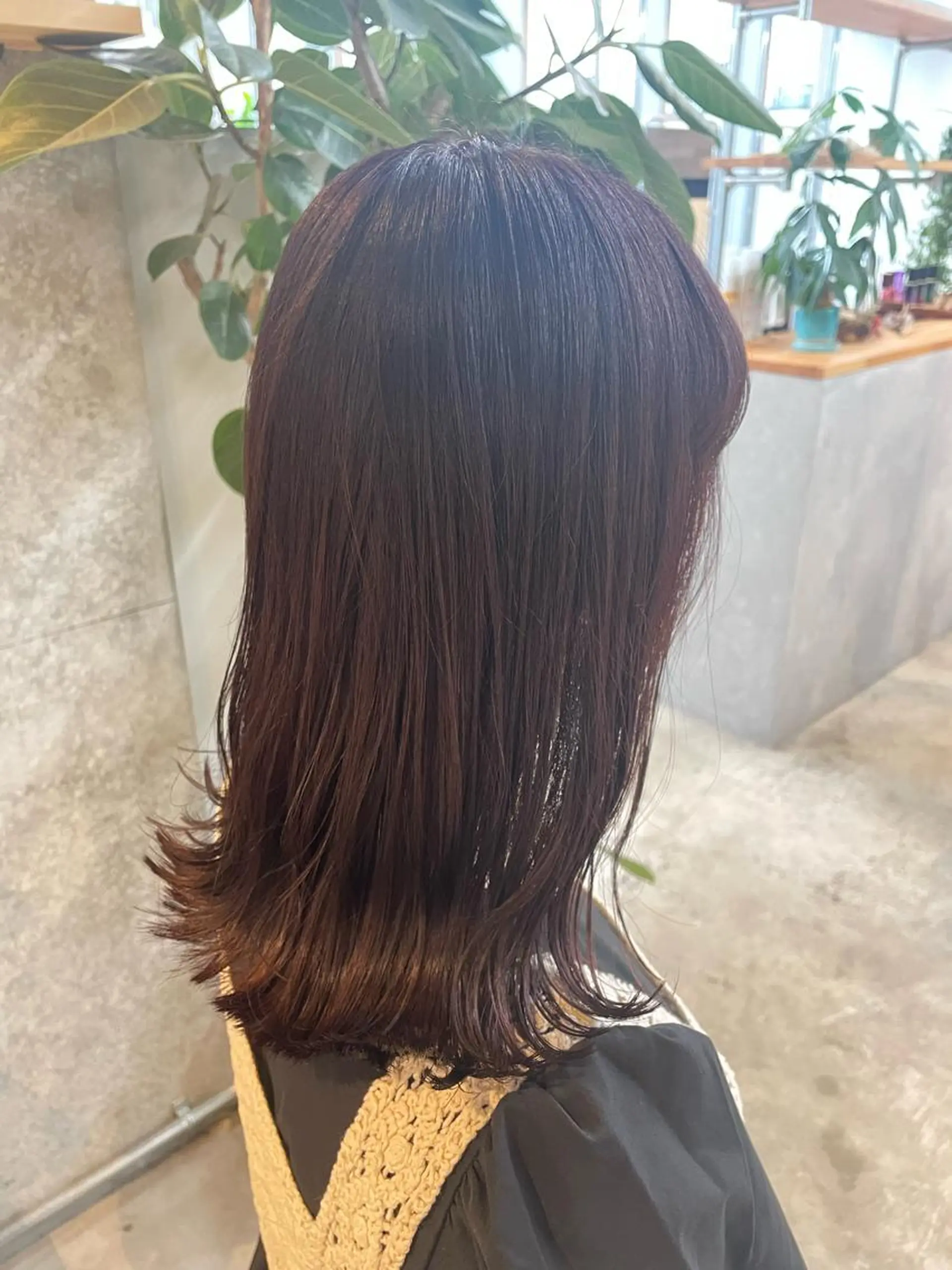 ミディアム カラー カット ヘアカラー トリートメント yuika .のヘアスタイル