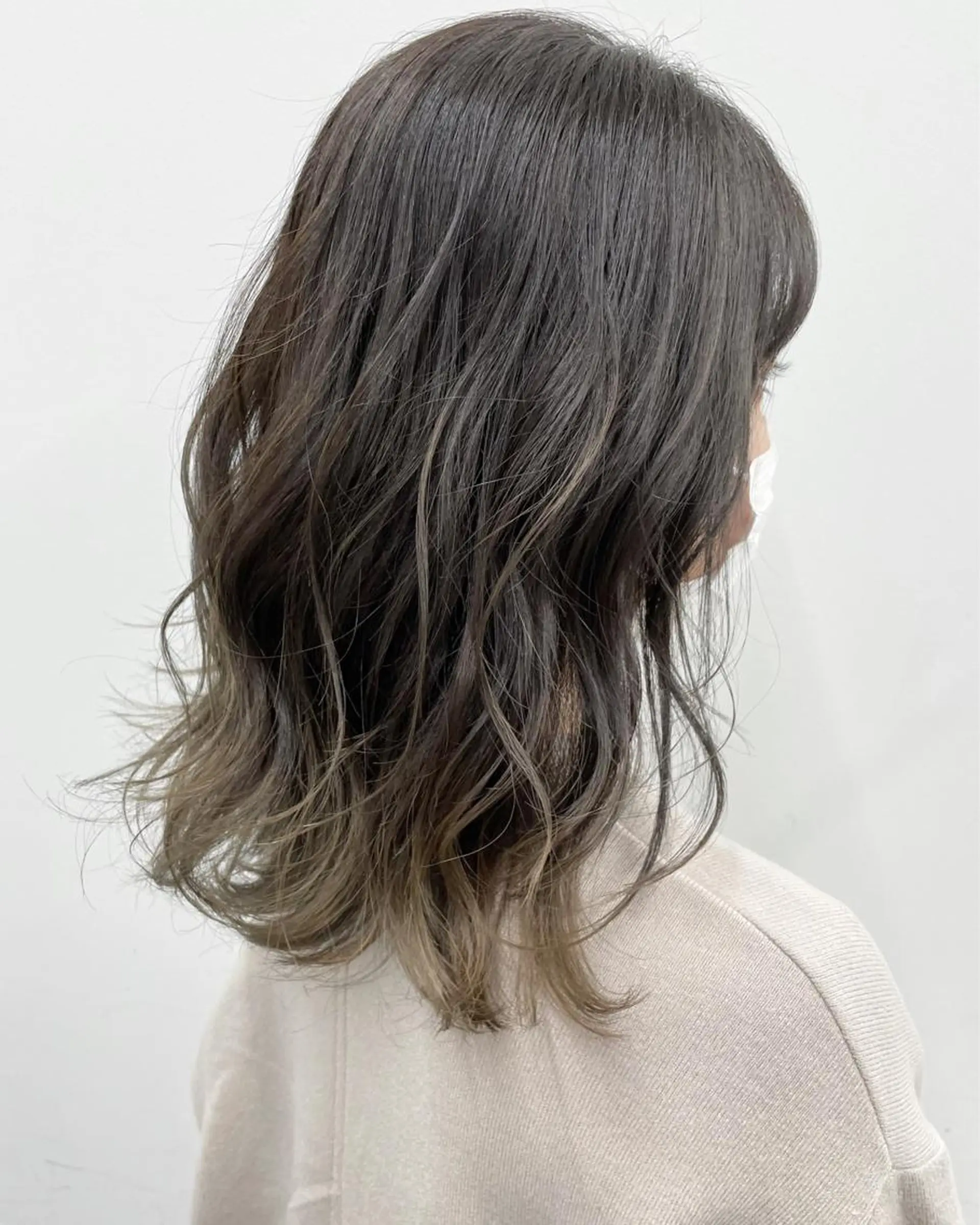 ミディアム カラー バレイヤージュ レイヤーカット 🦄インナーカラー 🦄貫井彩花のヘアスタイル