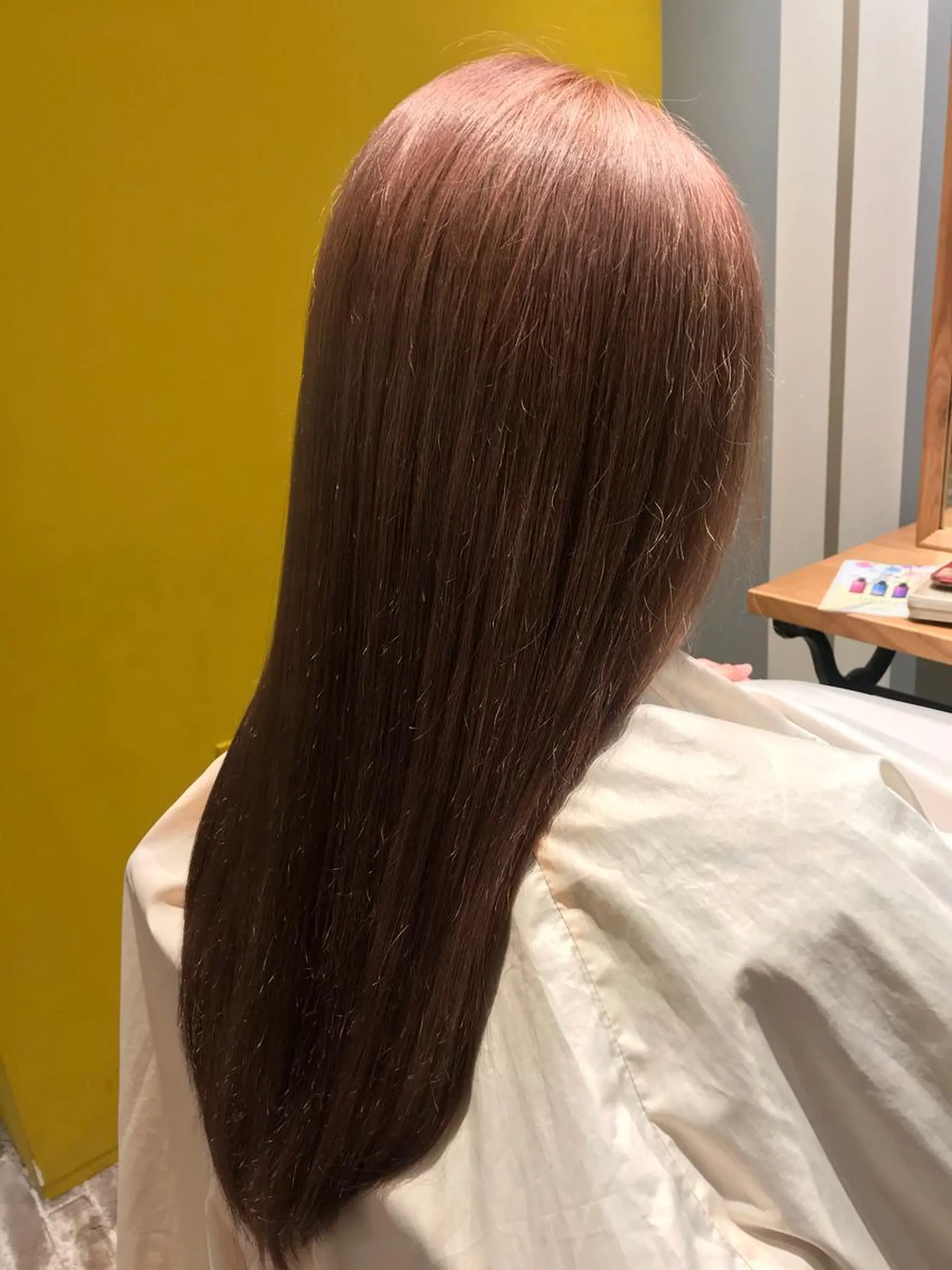 ロング カラー ベージュカラー ブリーチ ピンクカラー ピンクベージュ moon  ticobrae所属・こくしょう れいかのヘアスタイル