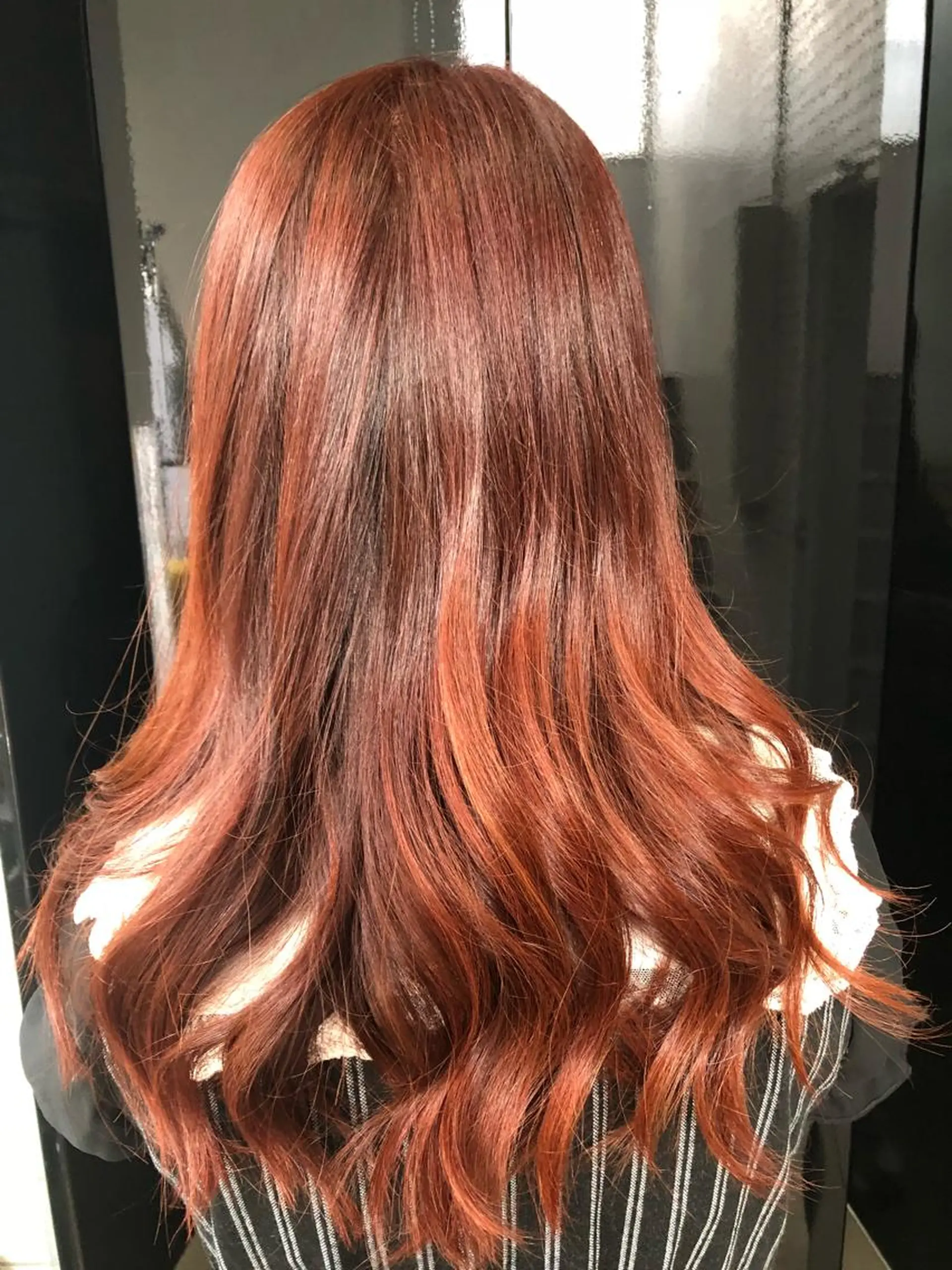 ロング カラー ハイトーンカラー レッドカラー バイオレットカラー カット ヘアカラー トリートメント 川野 賢のヘアスタイル
