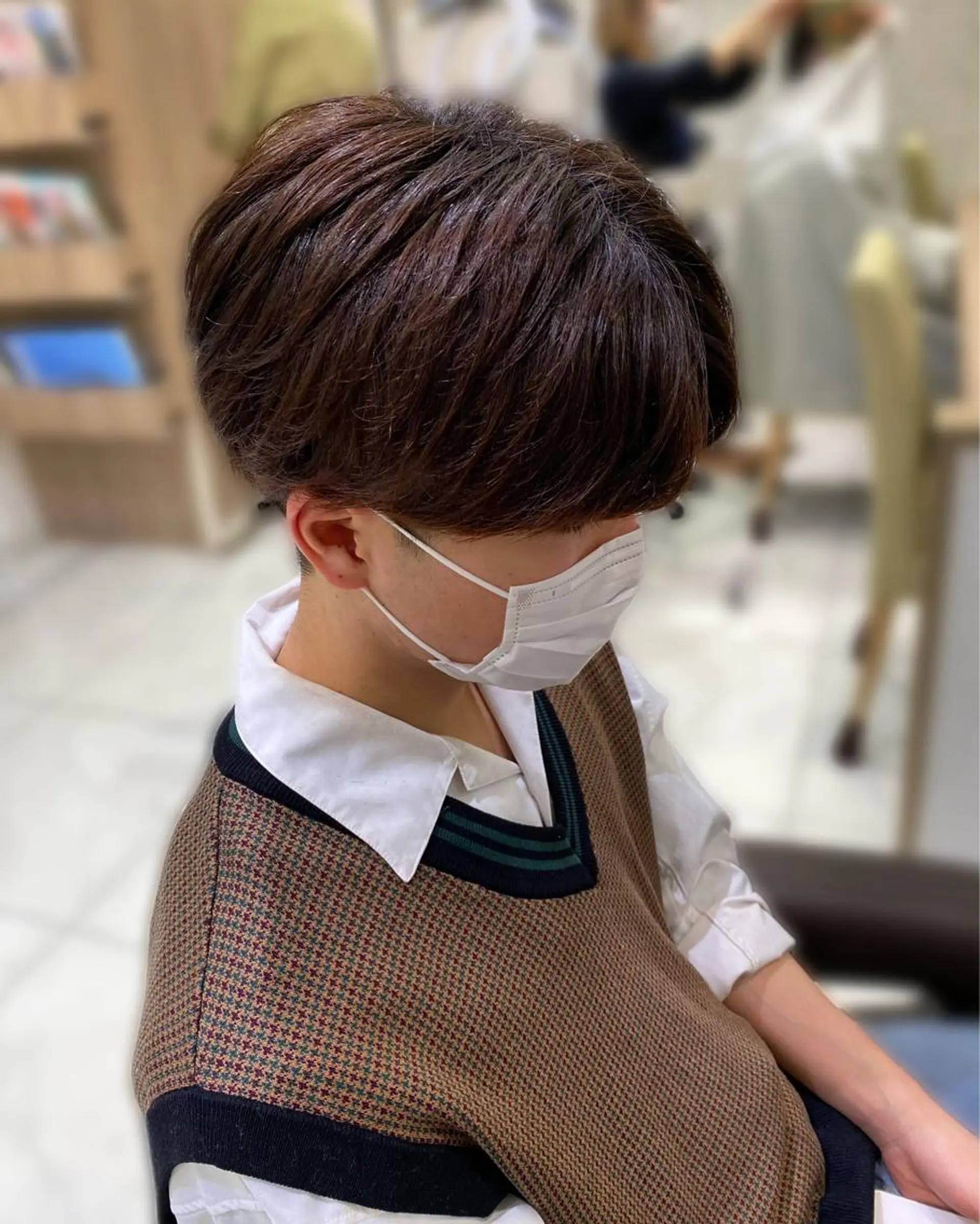 ショート パーマ メンズ センターパート メンズパーマ ニュアンスパーマ カット パーマ 渡邉 理央のヘアスタイル