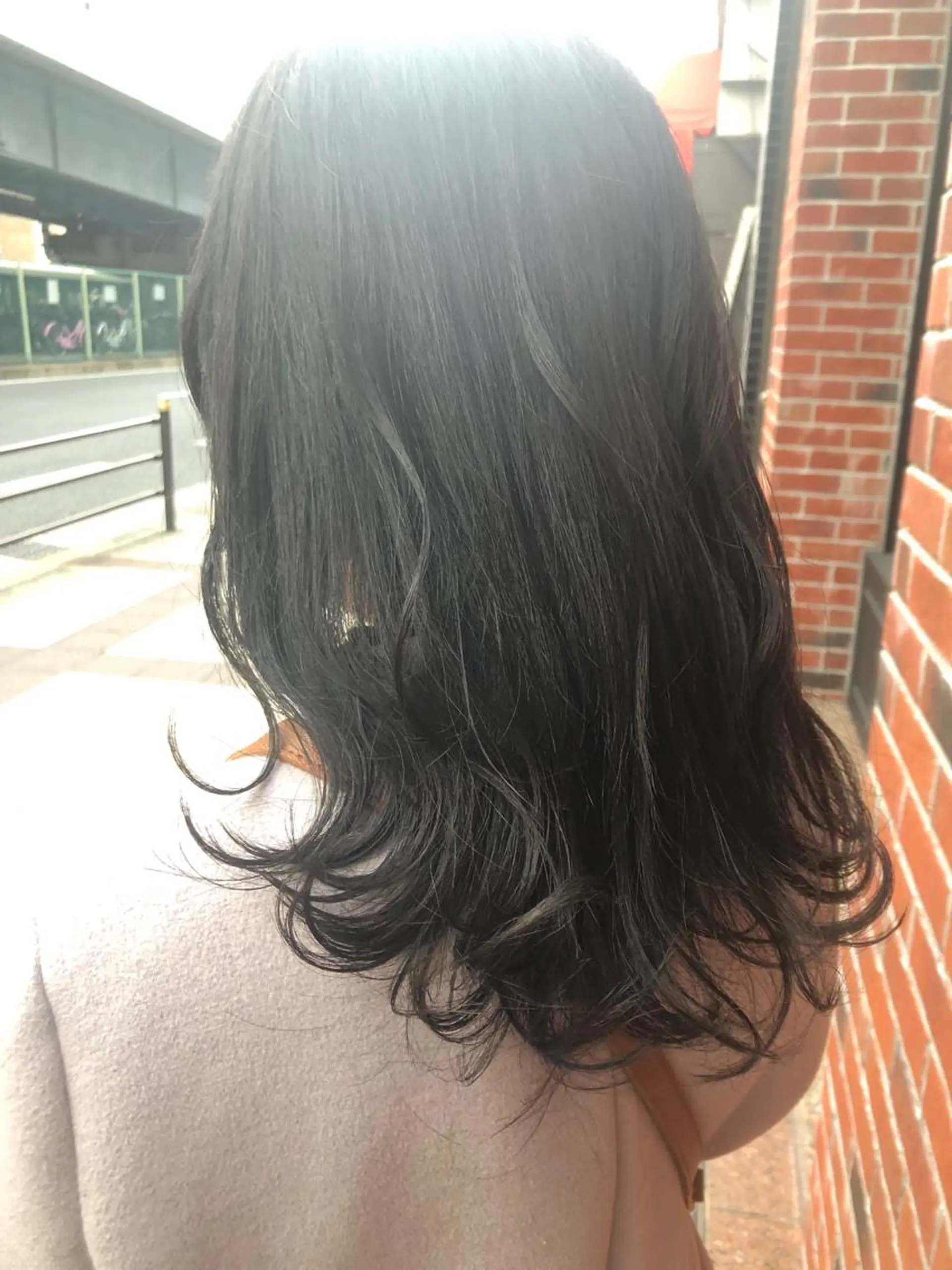 カラー 小林 愛花のヘアスタイル