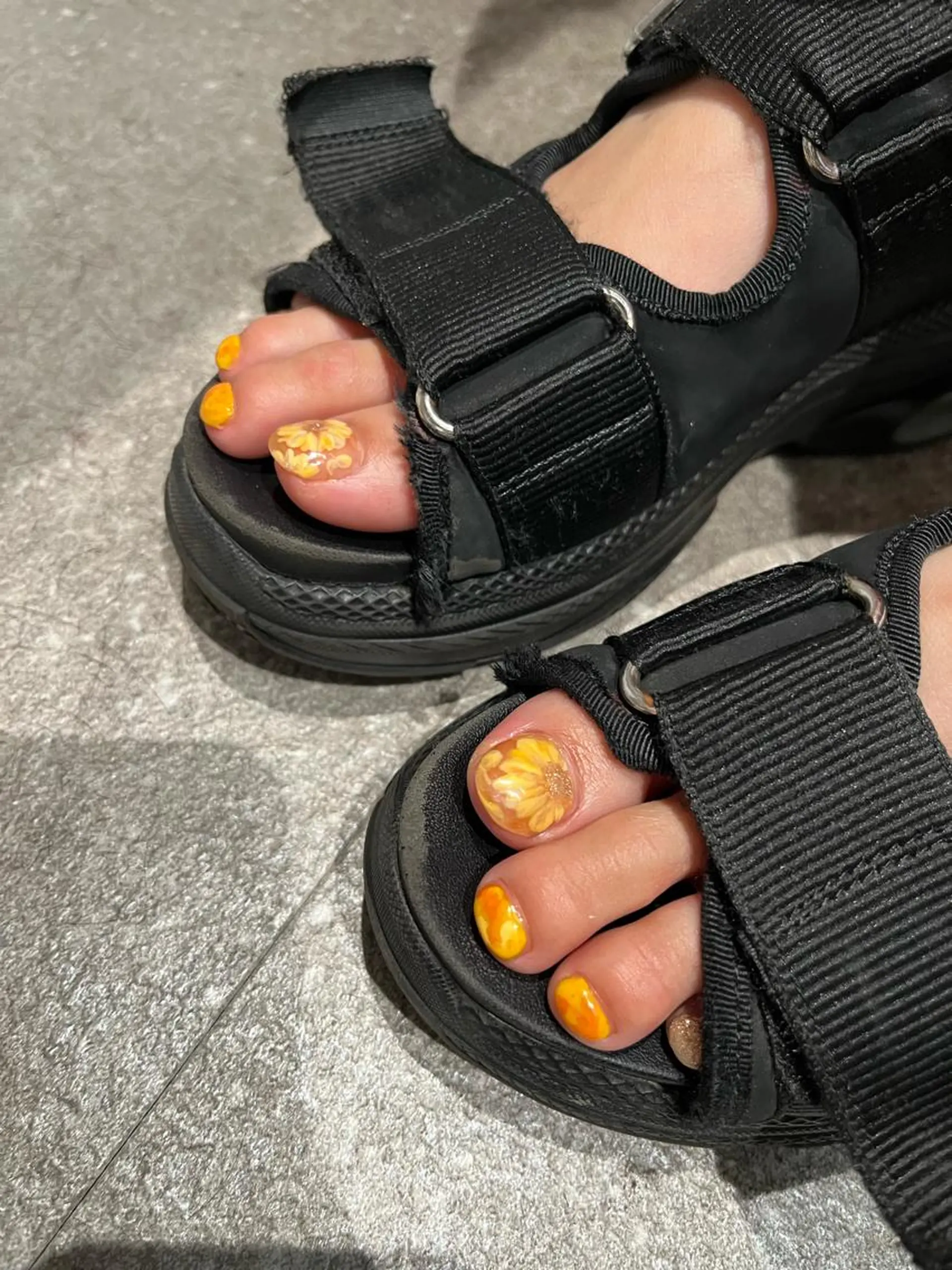 ネイル フットネイル ZEST kalon RINAのマツエク・マツパデザイン