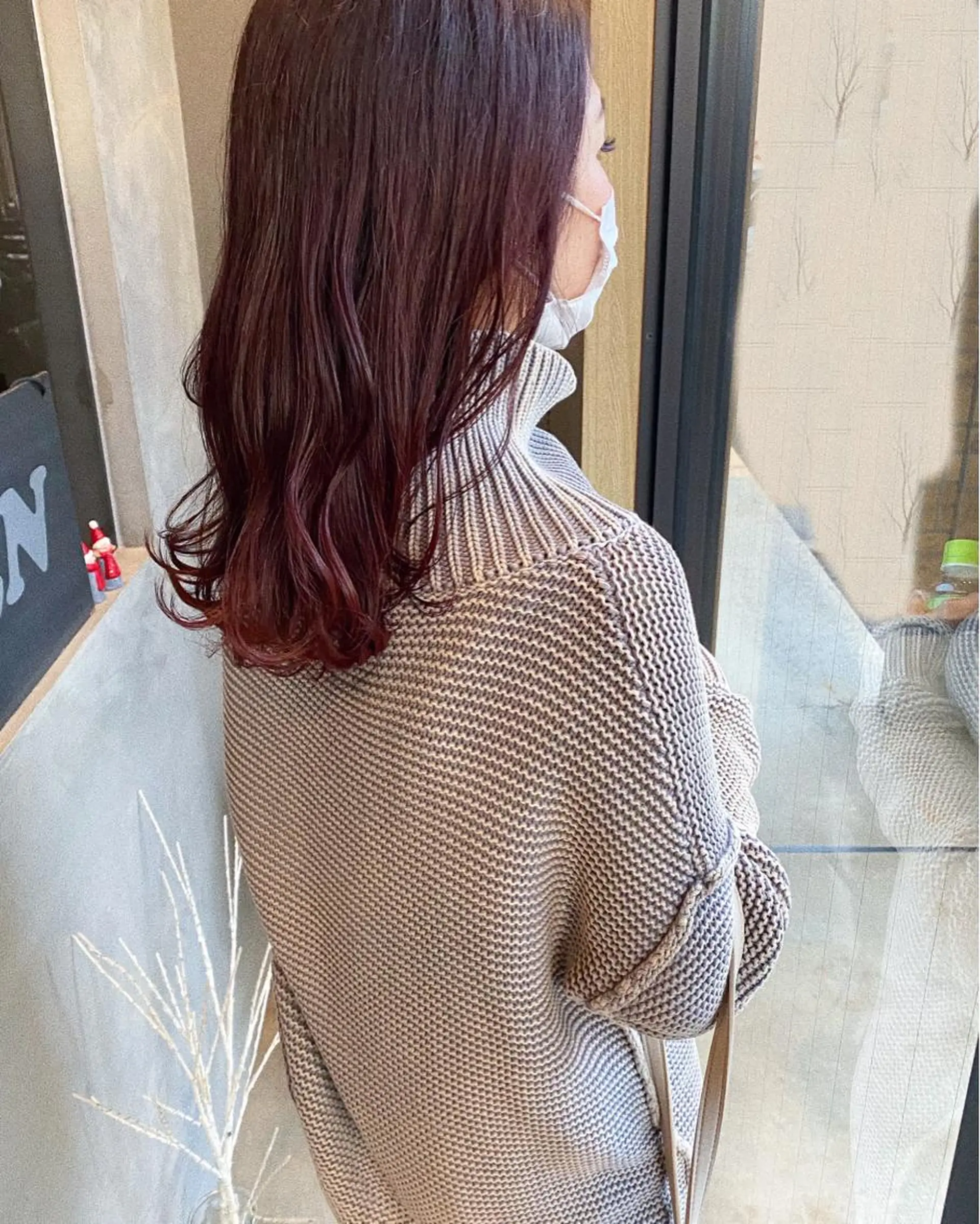 セミロング カラー ヘアアレンジ レッドカラー FIORE hair design所属・山根 奈緒のマツエク・マツパデザイン