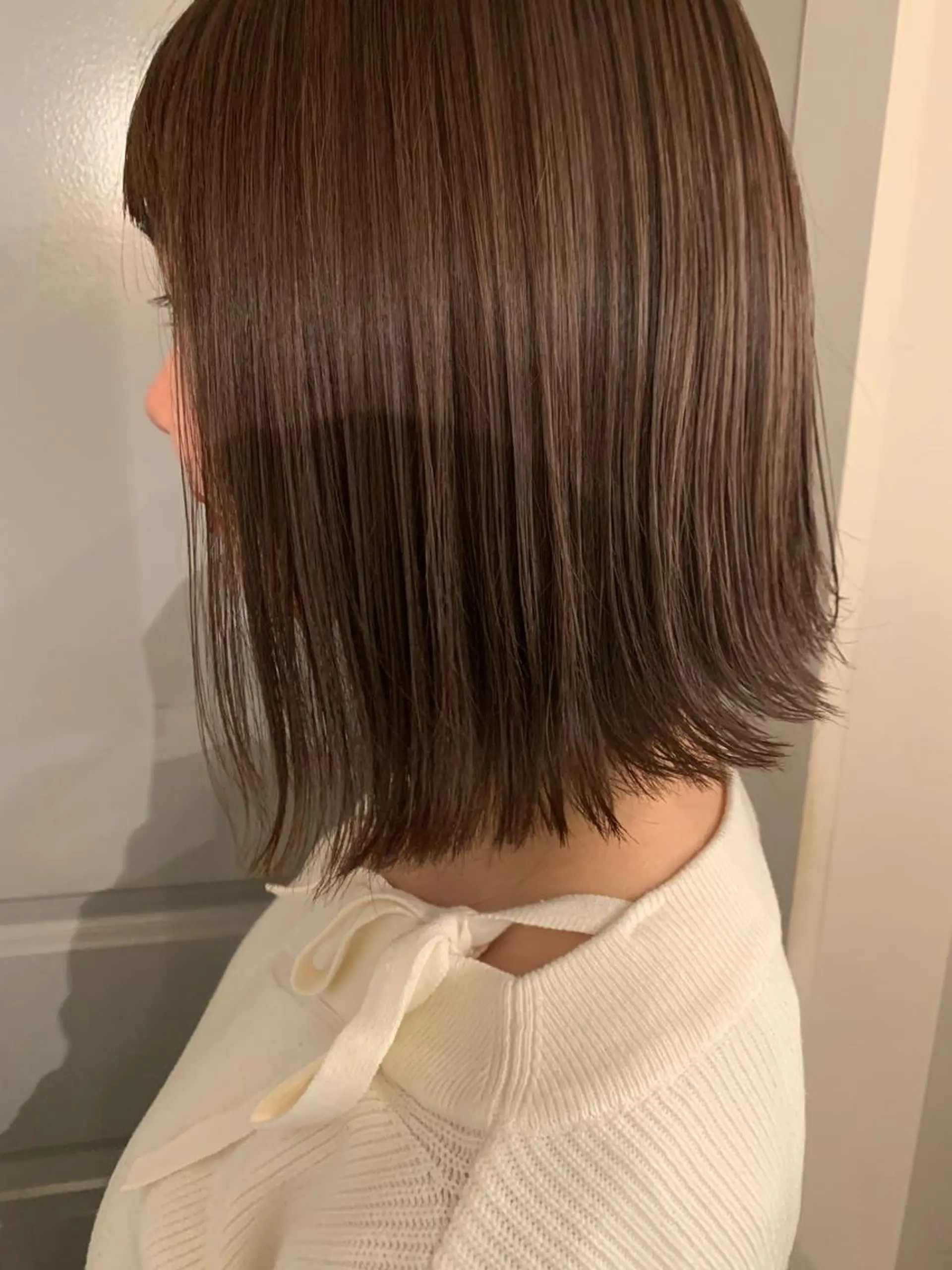 ミディアム カラー グレージュ ミルクティーグレージュ 古賀 侑磨のヘアスタイル