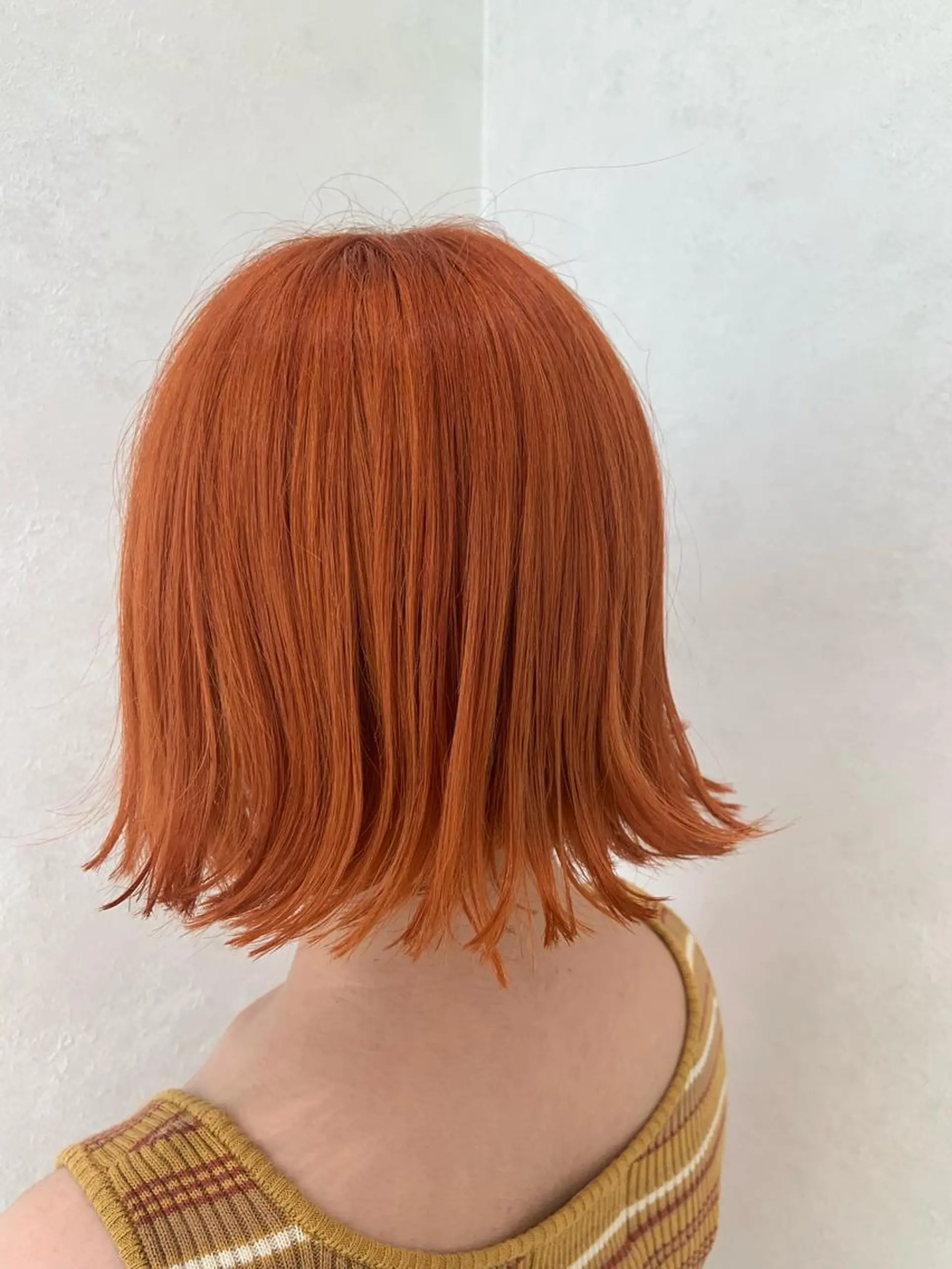 ショート カラー ブリーチ オレンジ ハイトーンカラー🤍 山下 優華のヘアスタイル
