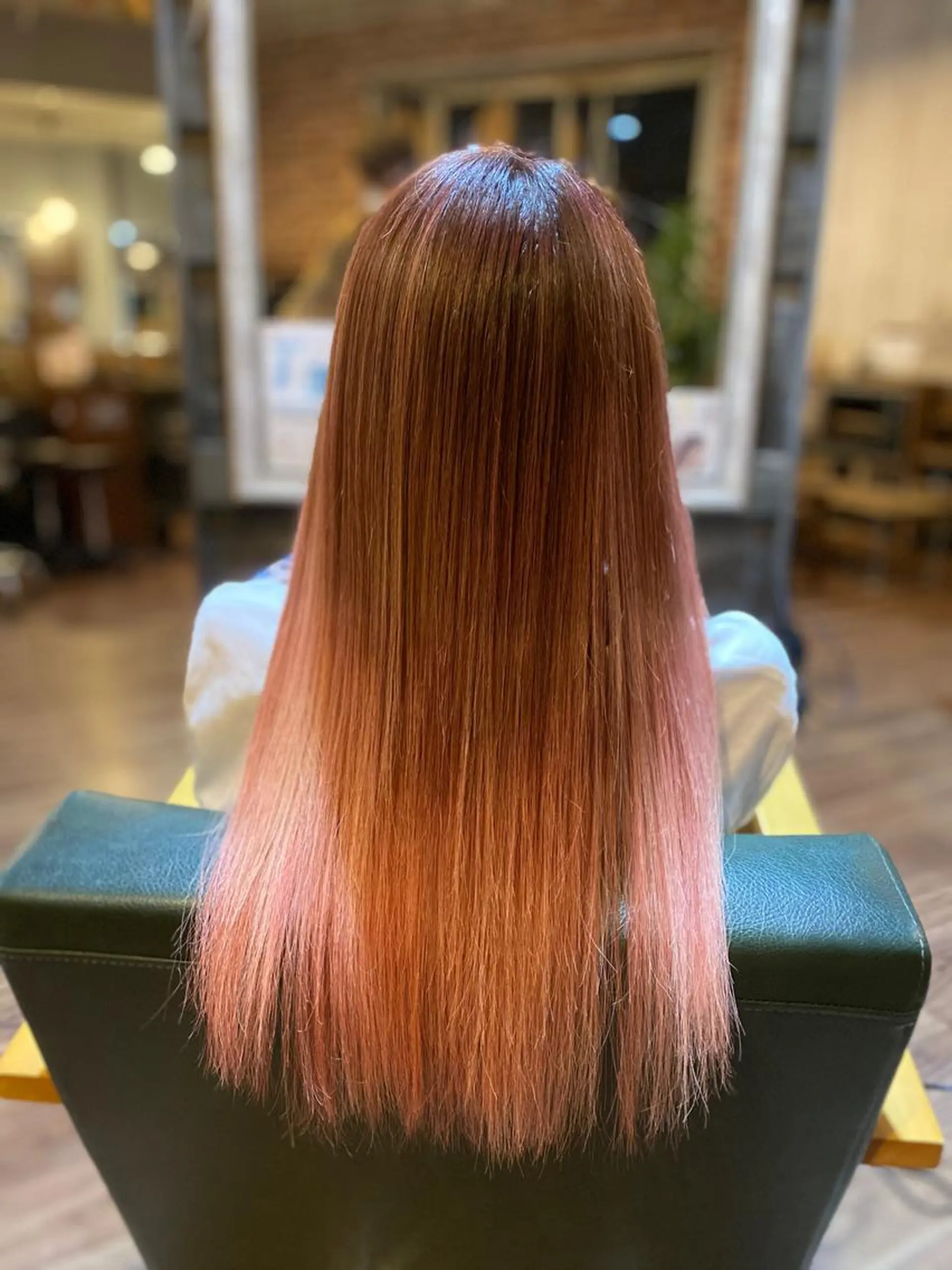 ロング カラー バレイヤージュ ブリーチ グラデーションカラー ピンクカラー レイヤーカット 銀座/ダブルカラー/ レイヤーカット/高梨のヘアスタイル