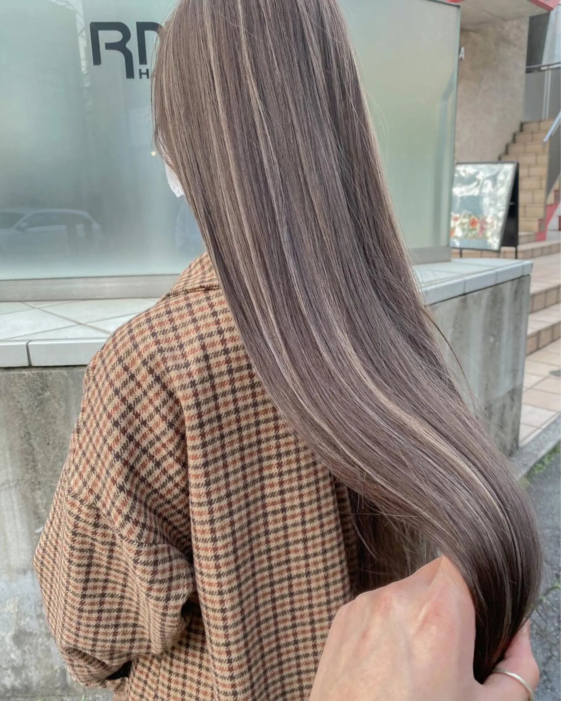 ミディアム カラー ダブルカラー ハイライトカラー 外国人風カラー ハイライト カット ヘアカラー トリートメント 海外デザイン🇺🇸 石渡諒太のヘアスタイル