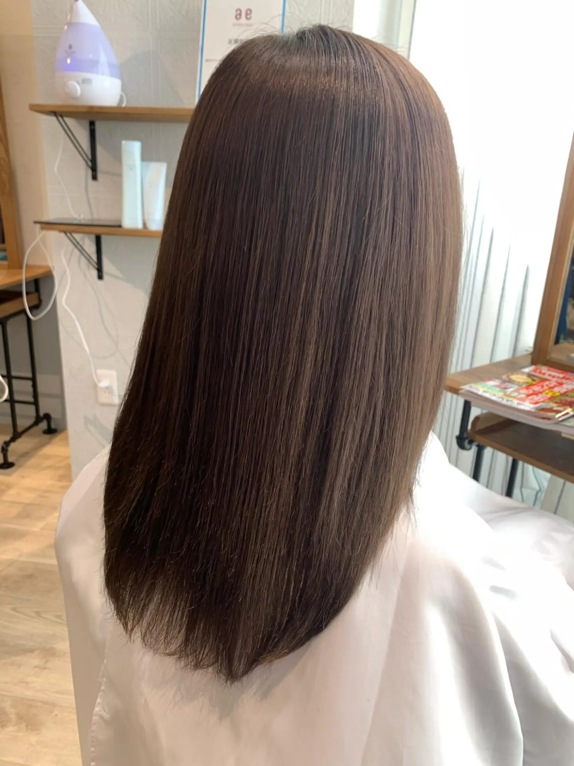 セミロング 縮毛矯正 🫧髪質改善 ×艶髪 あや🧸🧡のヘアスタイル