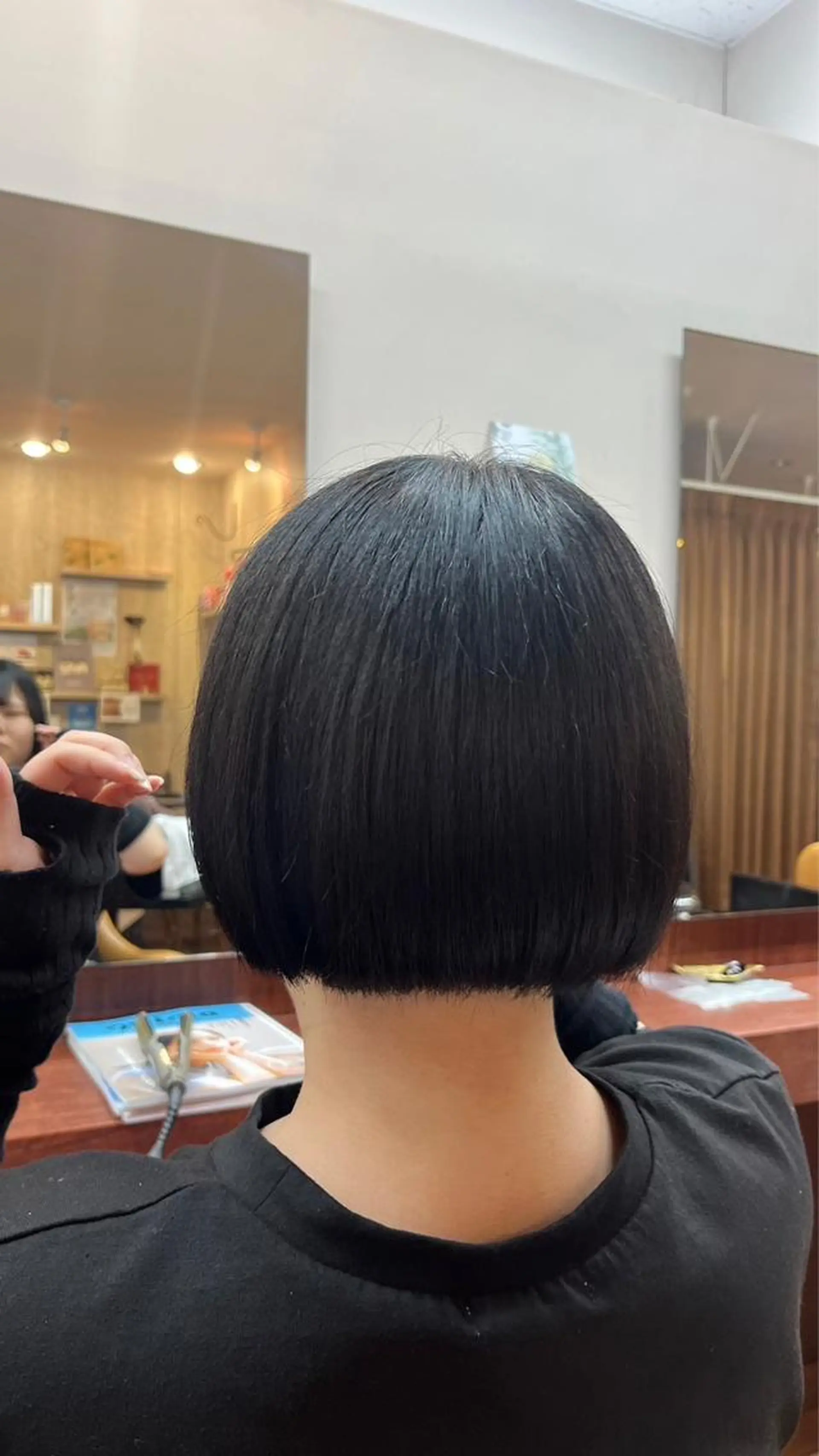 ショート ルキ🌈ブリーチカラ ー&メンズパーマ🦄のヘアスタイル