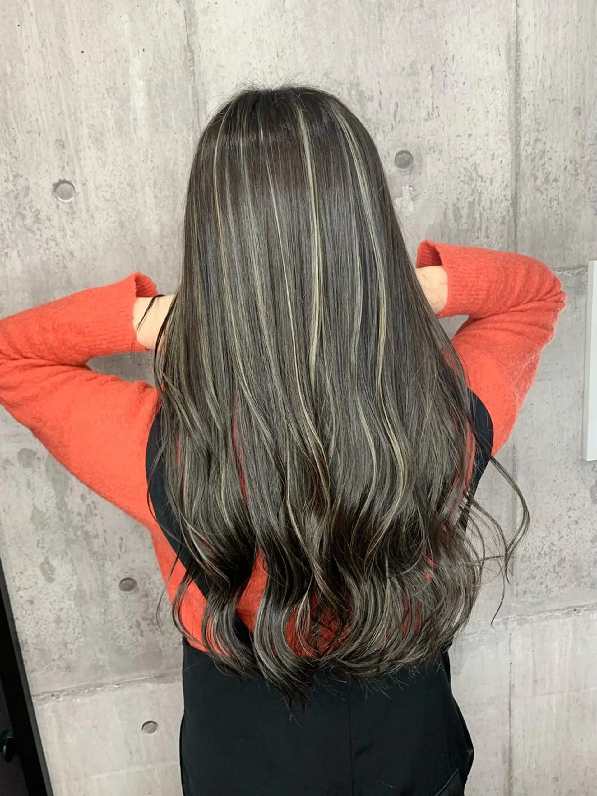 ロング カット ヘアカラー Welila by haku所属・Yuuki ウェリラバイハクのヘアスタイル