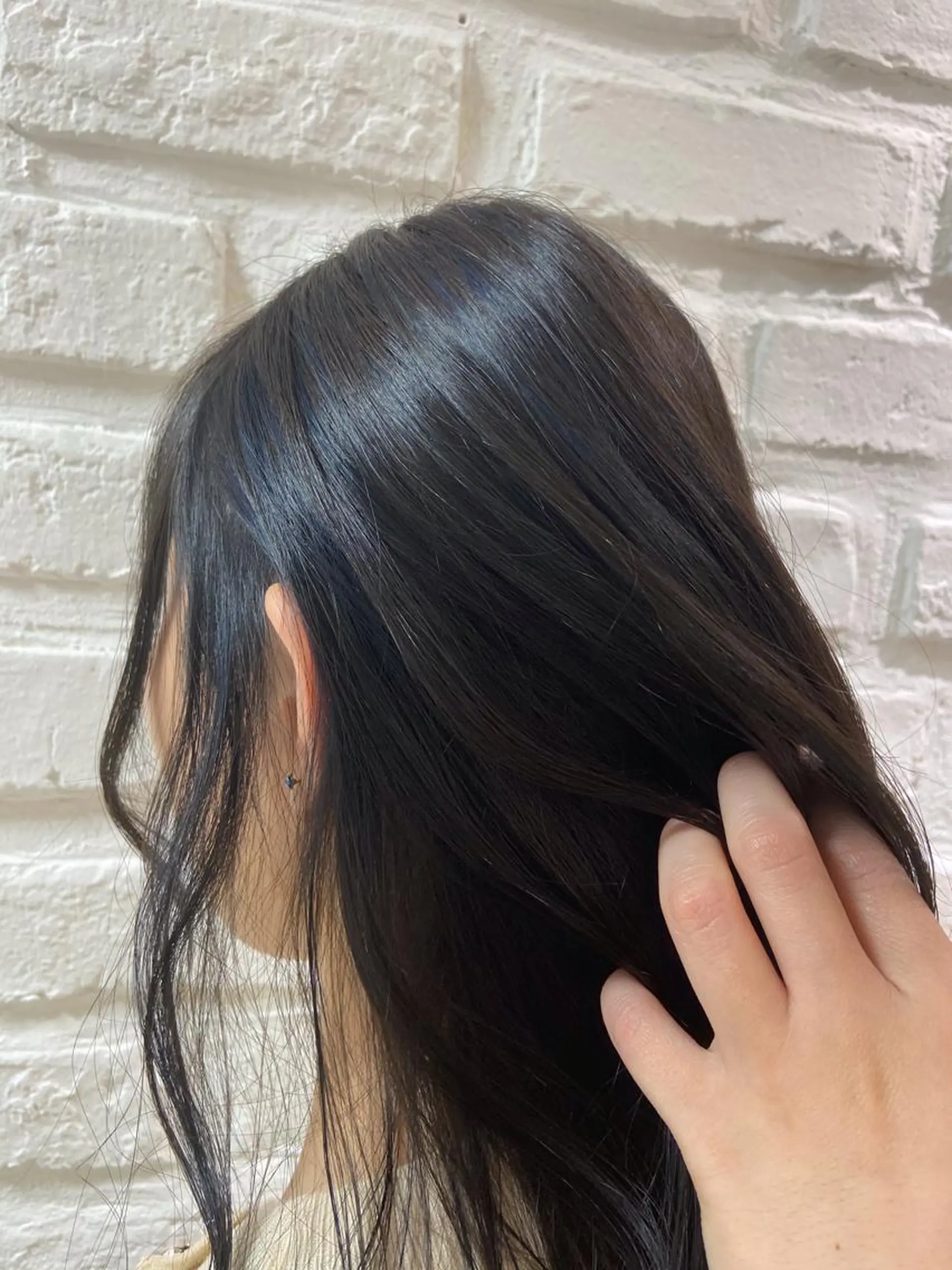 ロング カラー アッシュ アッシュグレー ブルーカラー 透明感カラー ハイライトカラー 【暖色カラー特化】 中山由梨のヘアスタイル