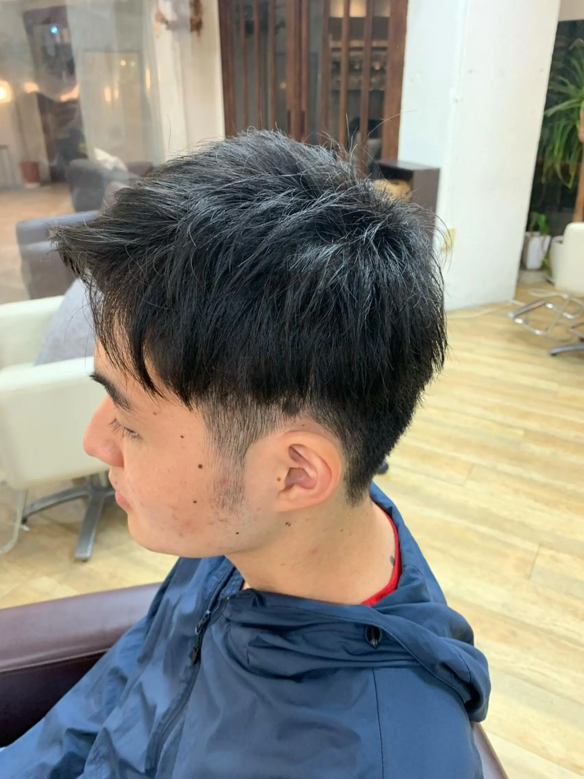 メンズ アップバング メンズサロン　アソビ所属・【扱いやすいパーマ】 眞鍋拓己のヘアスタイル