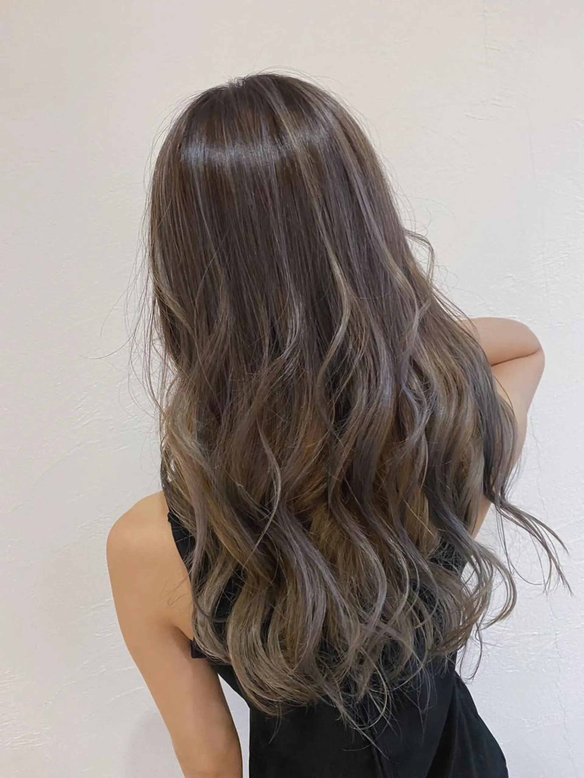 セミロング カラー バレイヤージュ 外国人風カラー レイヤーカット カット ヘアカラー トリートメント KINI所属・HIYOSHI　✂︎ 艶髪職人のヘアスタイル