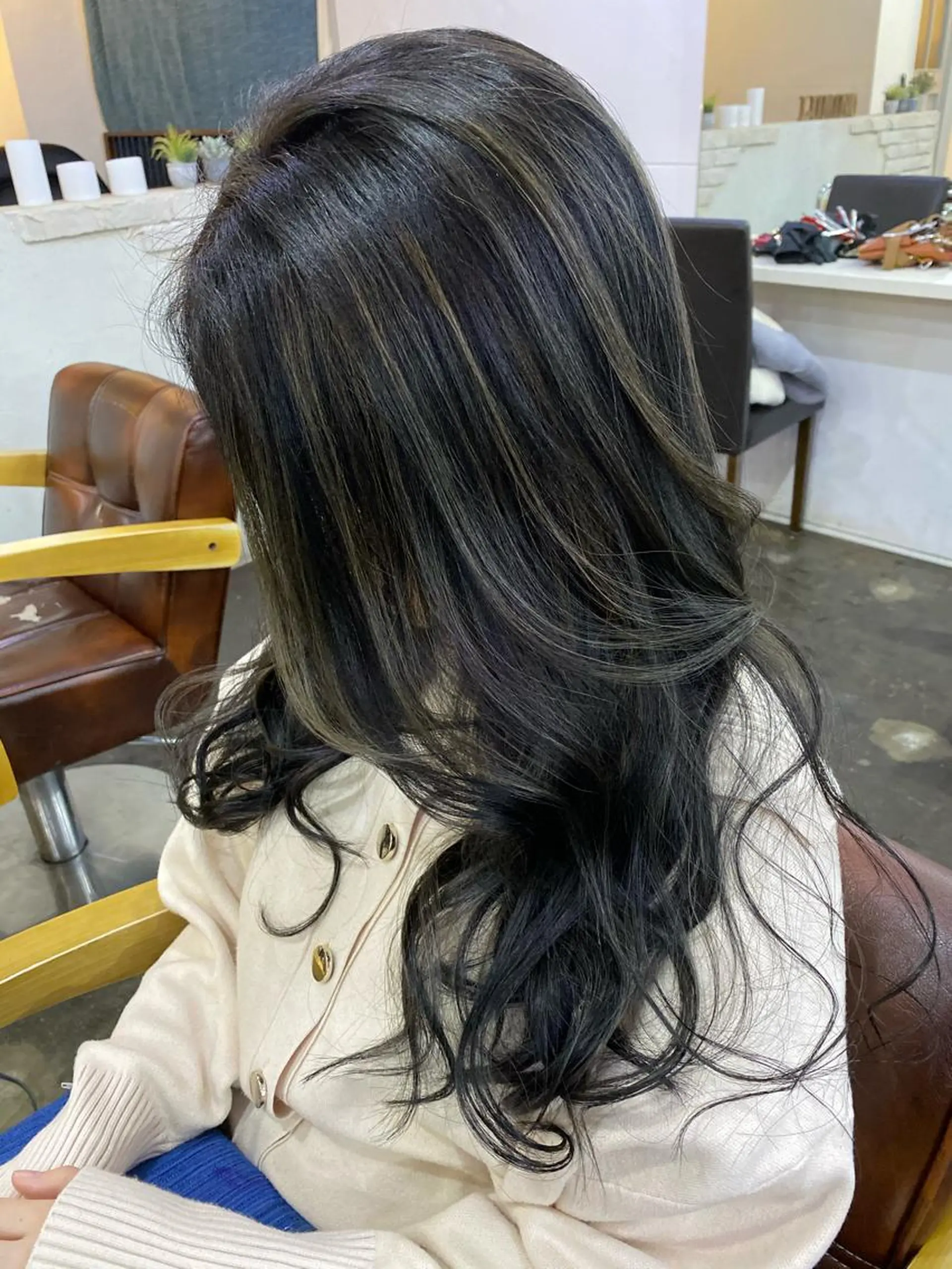 ロング カラー ヘアアレンジ 【艶髪×韓国風】 毛流れ職人 RYOのヘアスタイル