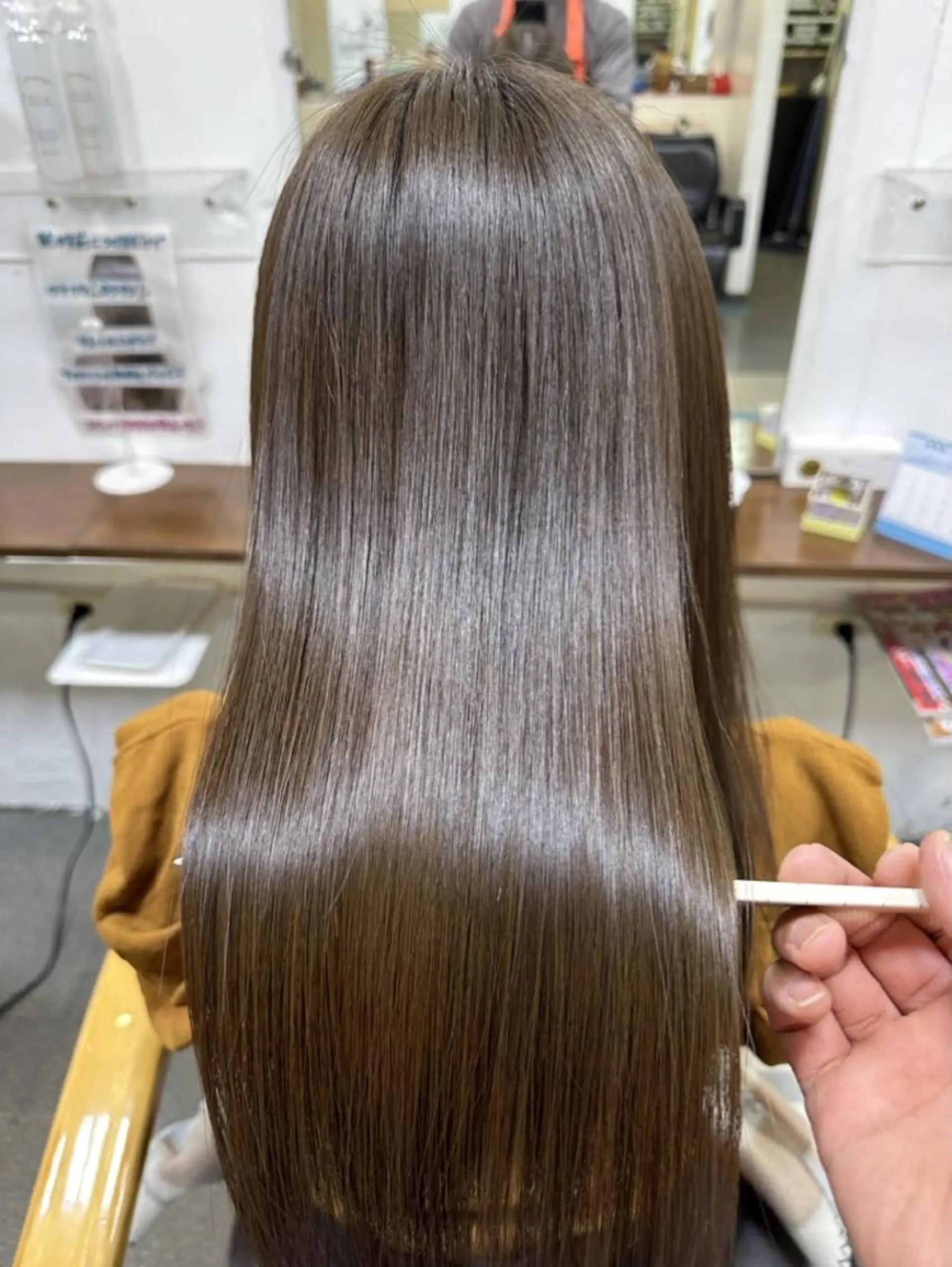ロング カラー 髪質改善 根本 愛優のヘアスタイル