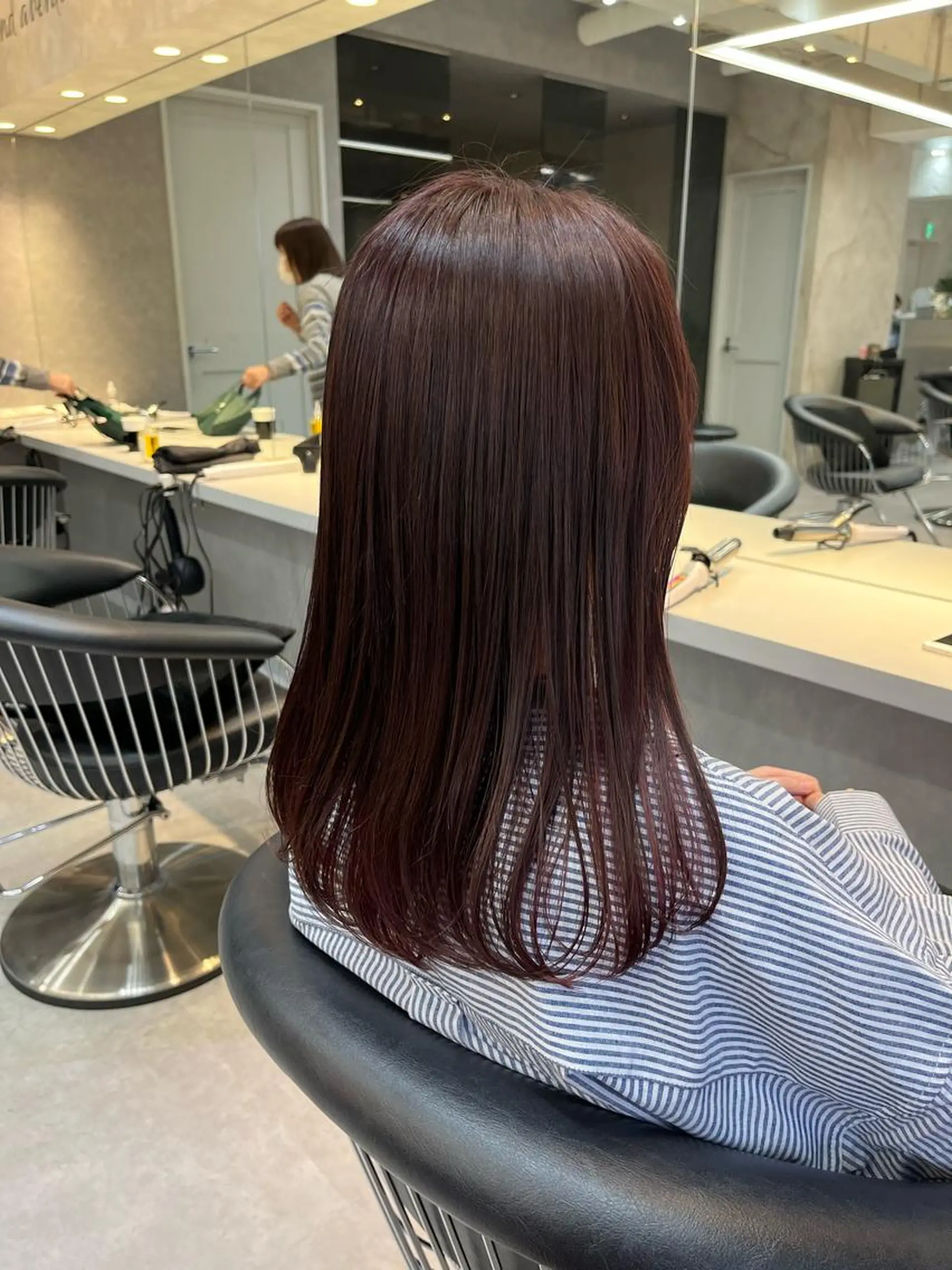 ミディアム カラー ヘアアレンジ ボブ｜韓国｜美髪矯正 ｜amika🌙のヘアスタイル