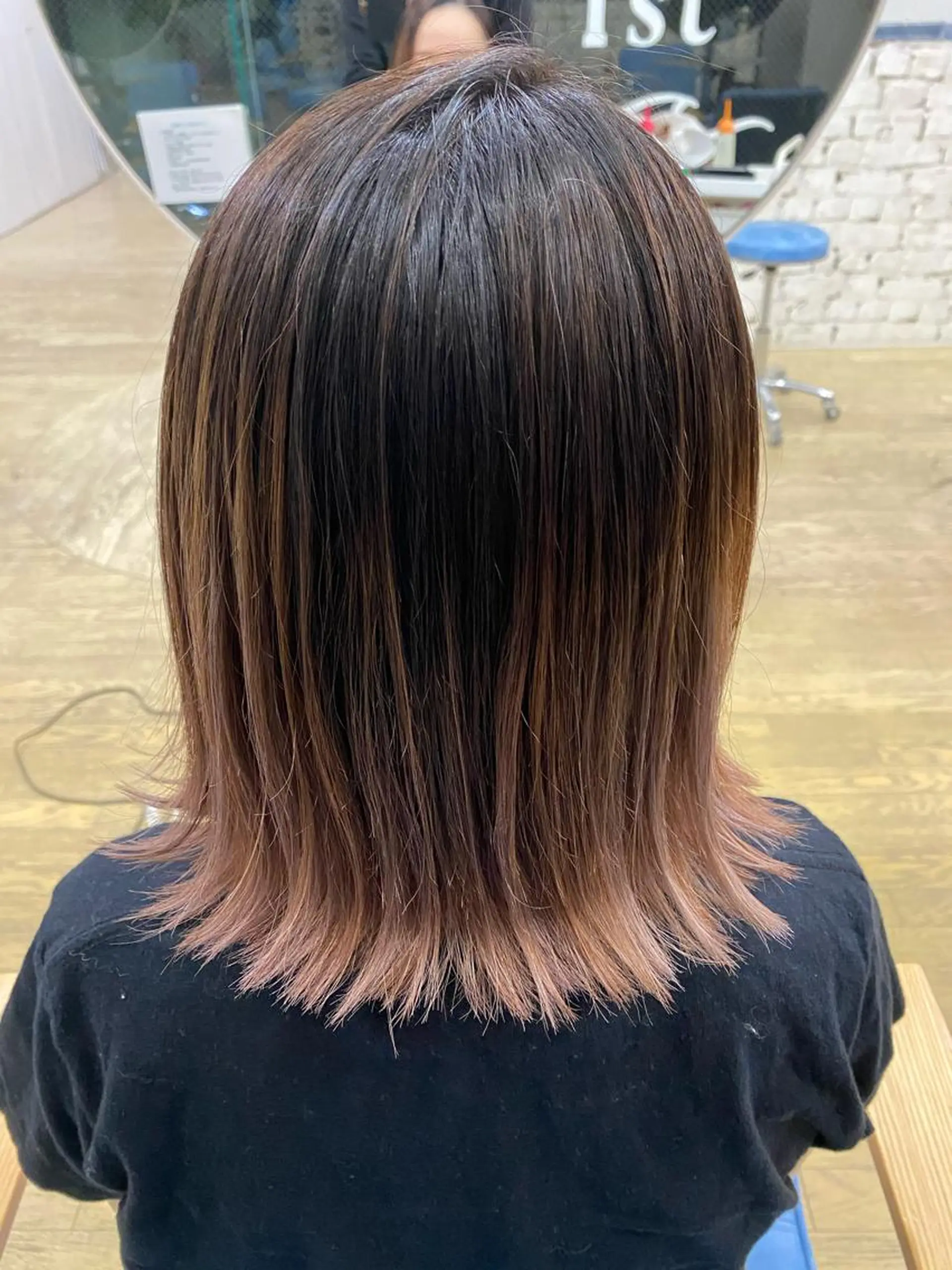 ミディアム カラー ヘアアレンジ バレイヤージュ ベージュカラー グラデーションカラー ピンクカラー ピンクベージュ 松井 敬太郎のヘアスタイル