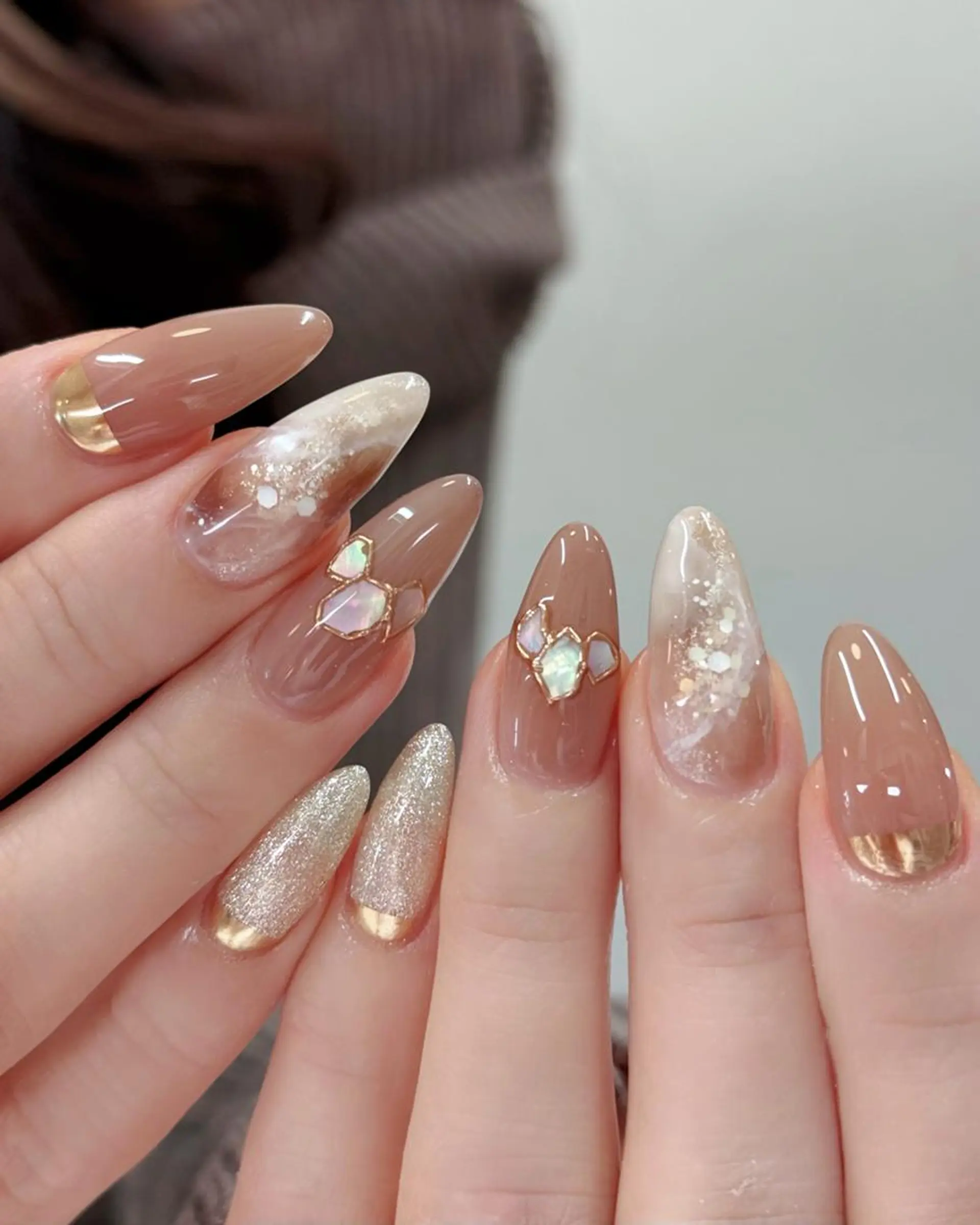 ネイル オーロラネイル ブルー チークネイル 長さ出し フットネイル ハンドネイル NAILS 168 池袋西口駅前店のネイルデザイン