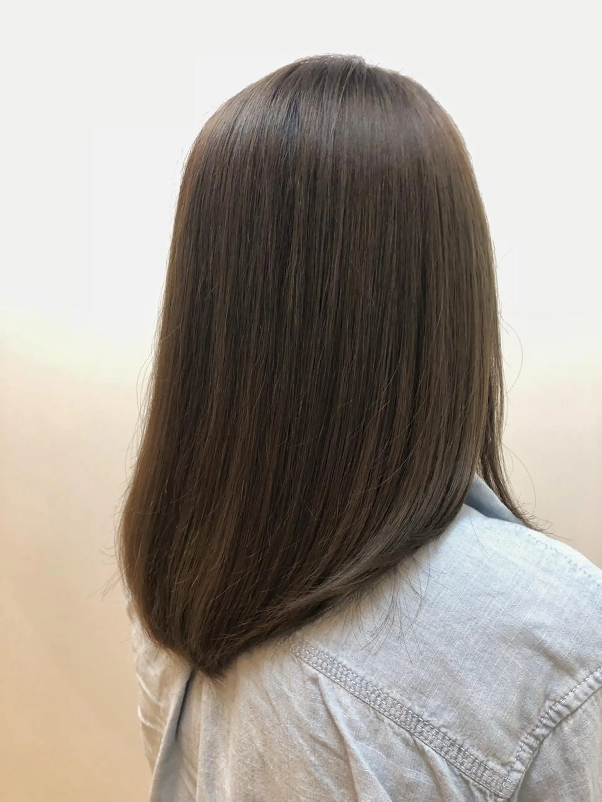 ミディアム カラー 齋藤 らいのヘアスタイル