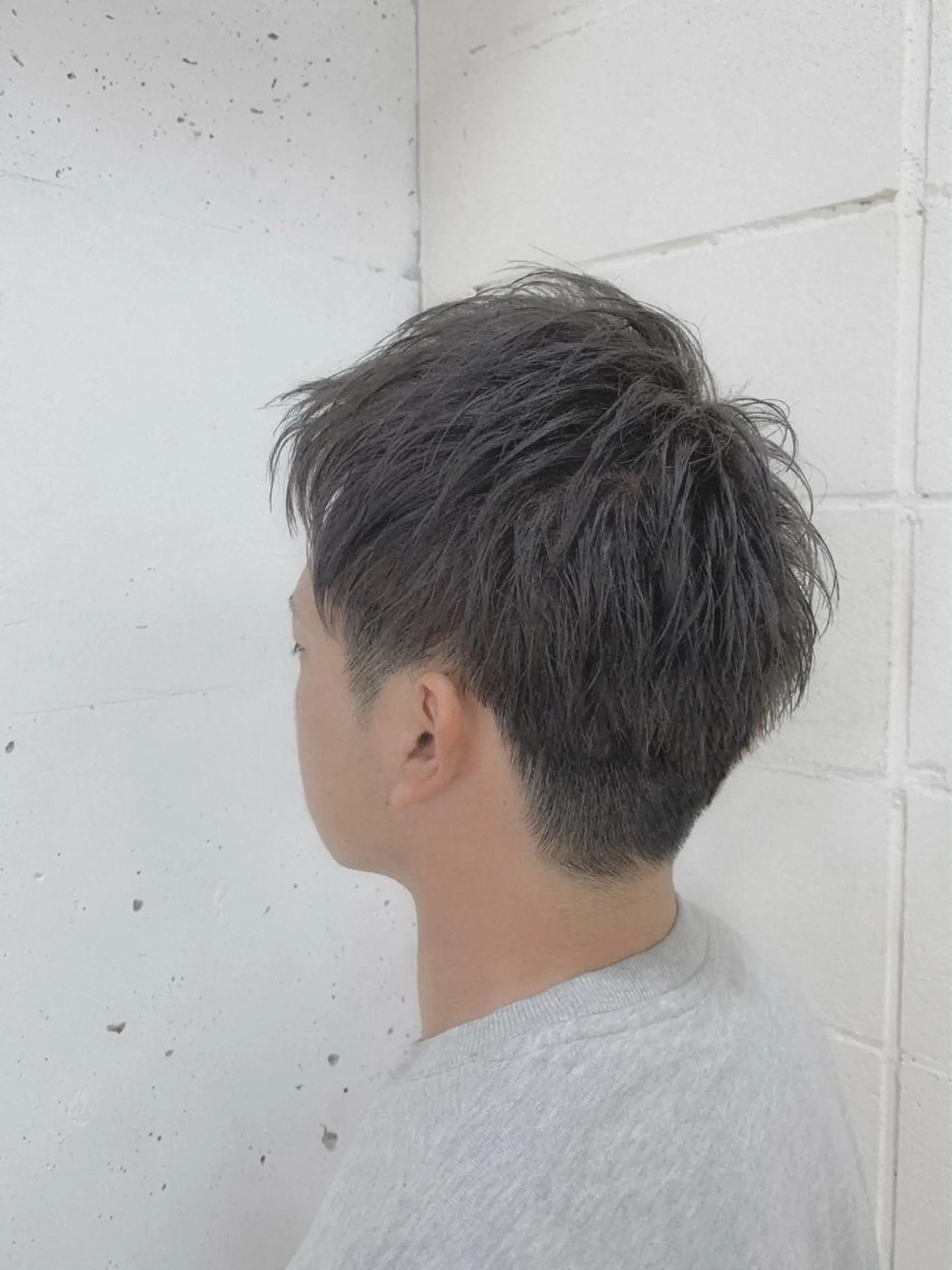 ショート カラー メンズ メンズブリーチ ブリーチ シルバー 千葉駅徒歩1分✂︎ 宮内のヘアスタイル
